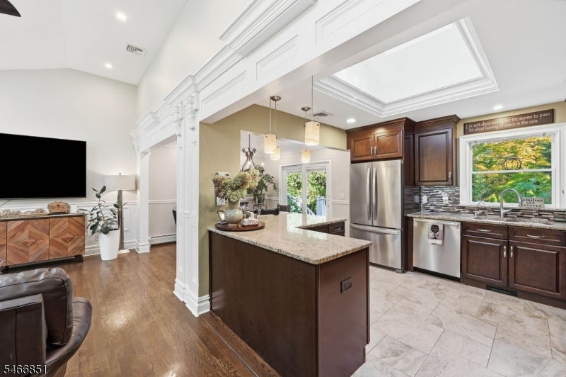 9 Ponderosa Pl