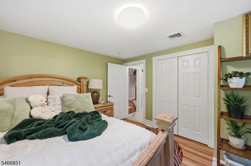 9 Ponderosa Pl
