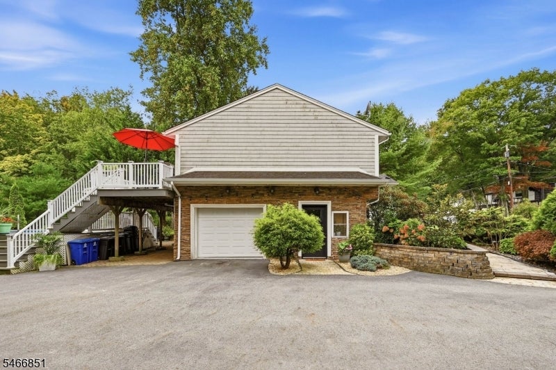 9 Ponderosa Pl