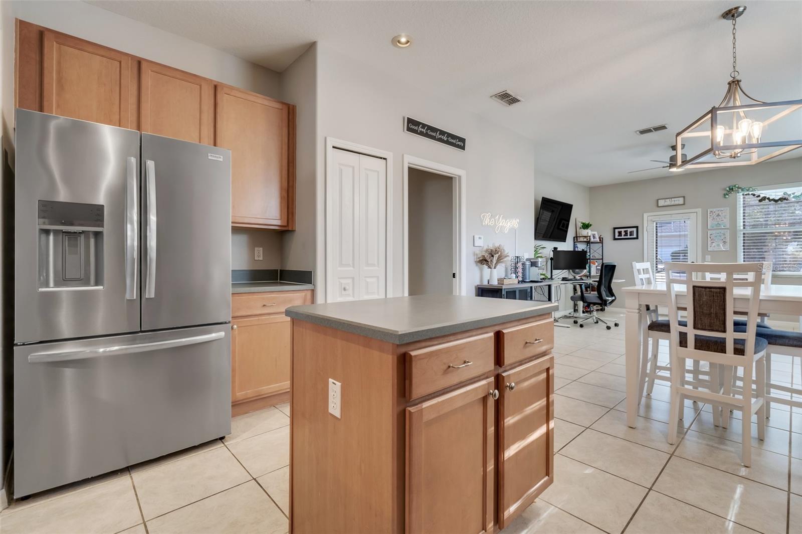 880 SUMMER OAKS RD