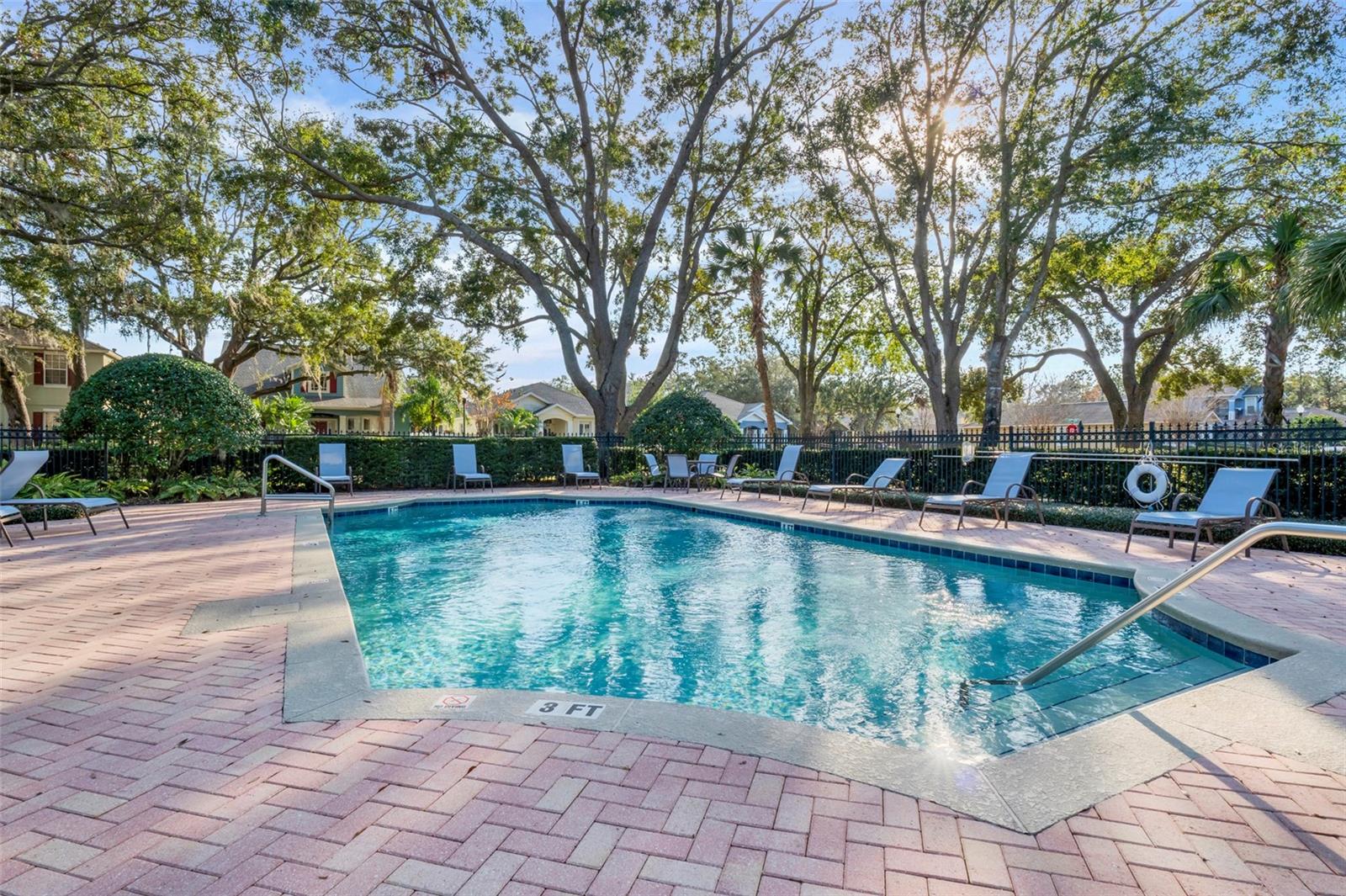 880 SUMMER OAKS RD