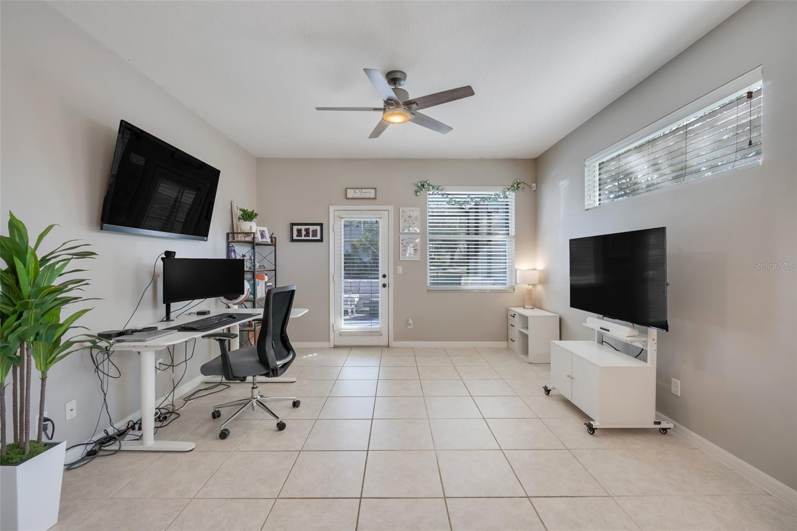 880 SUMMER OAKS RD