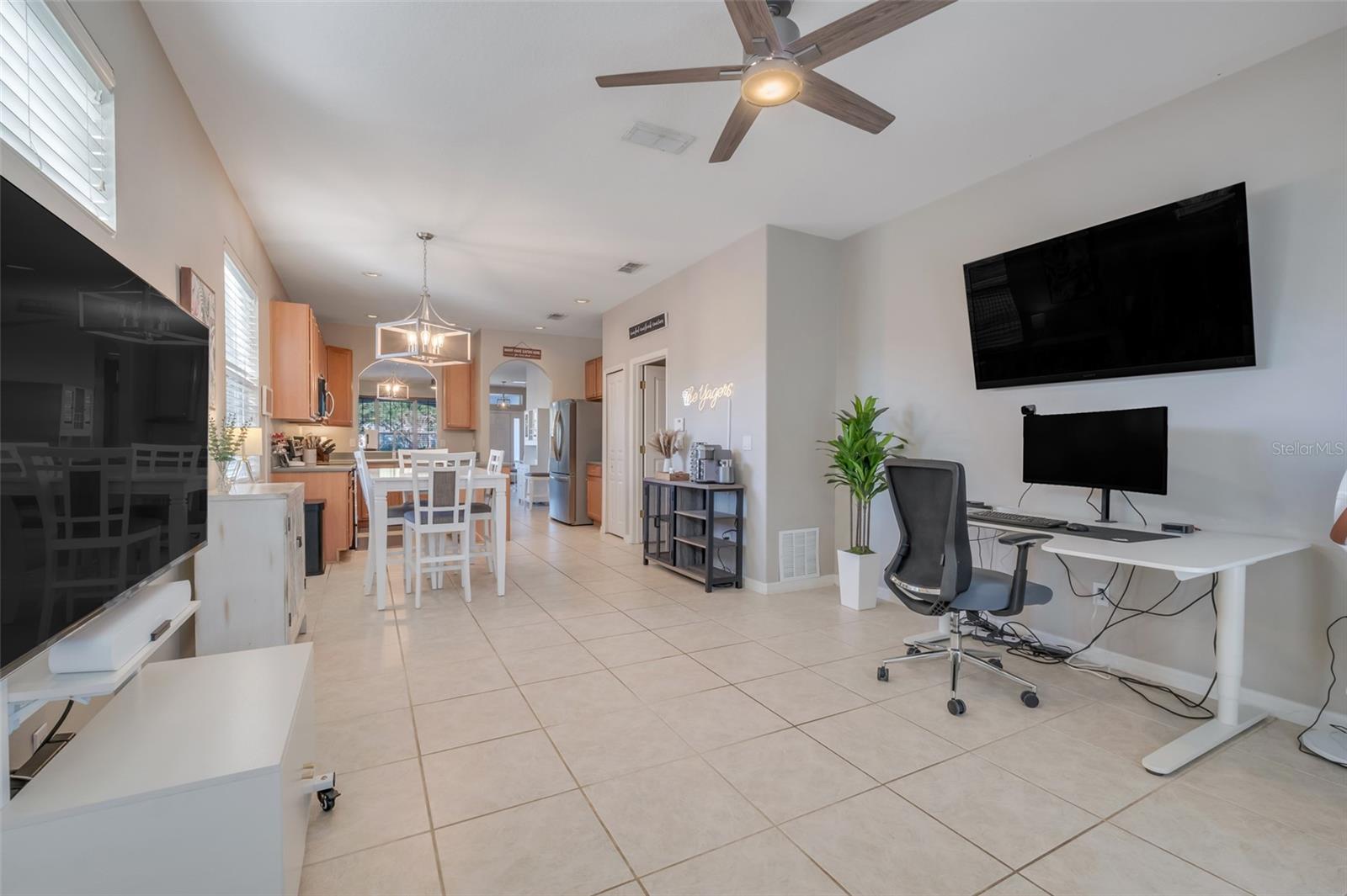880 SUMMER OAKS RD