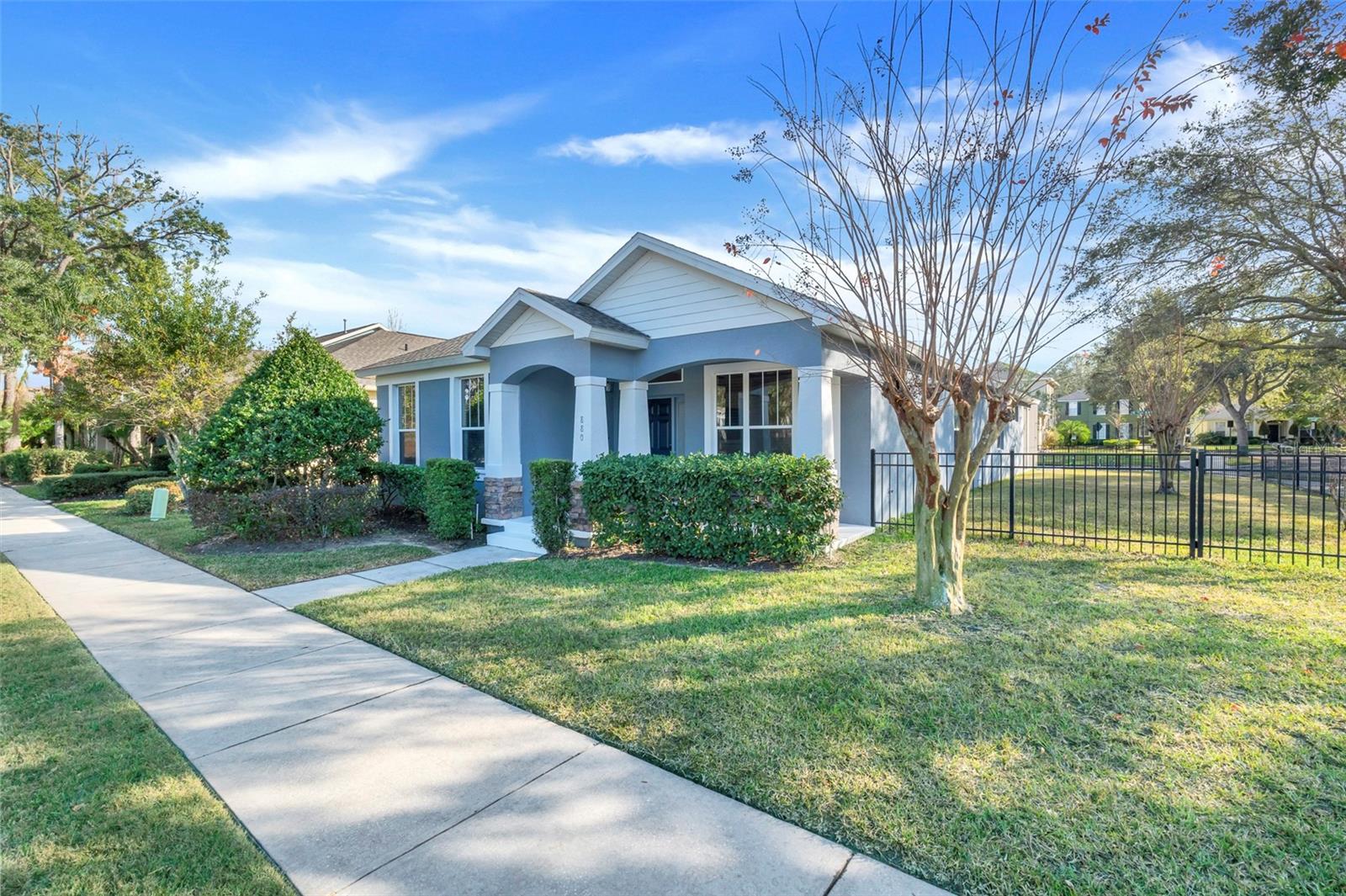 880 SUMMER OAKS RD