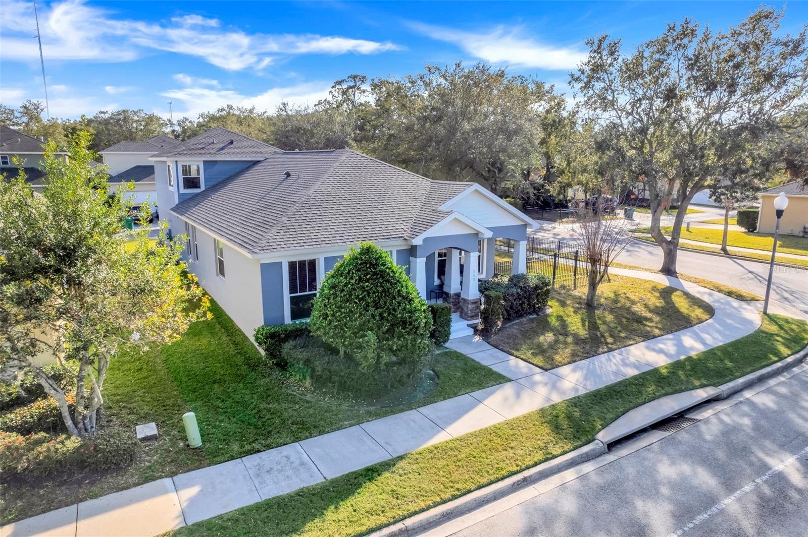 880 SUMMER OAKS RD