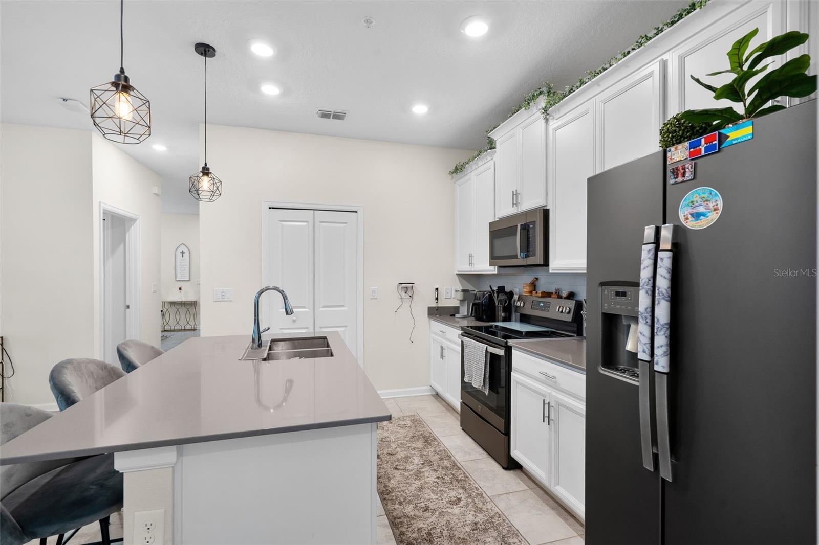 3105 AQUA VIRGO LOOP