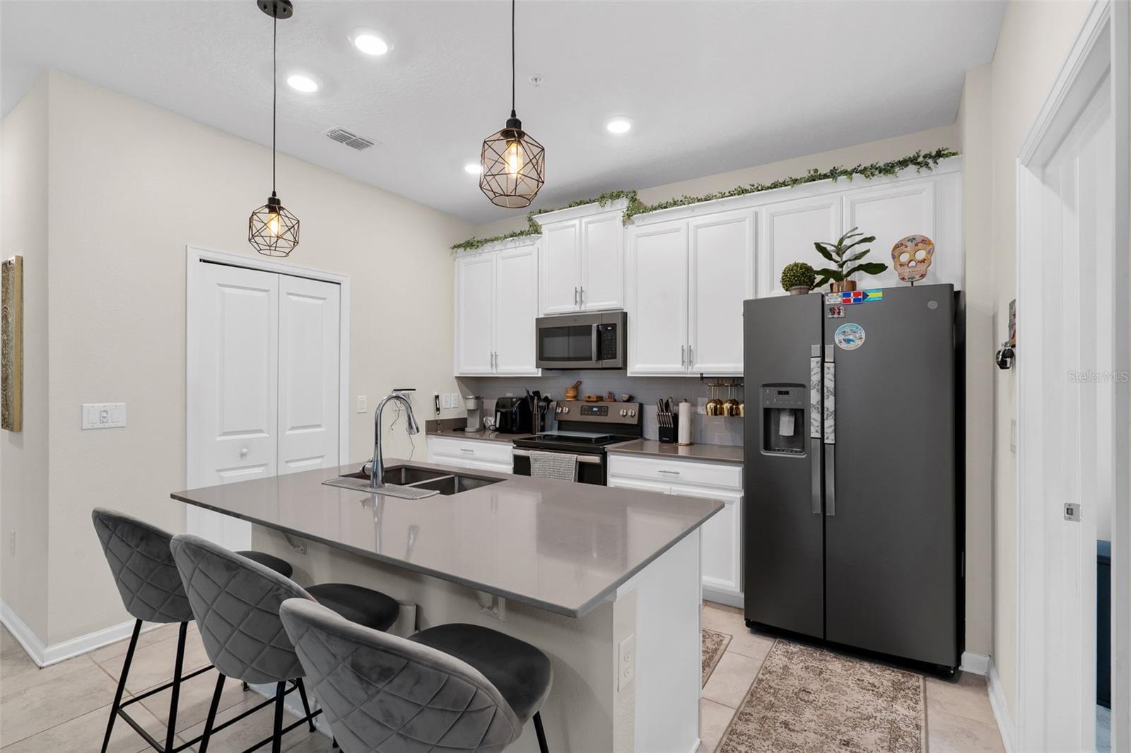 3105 AQUA VIRGO LOOP