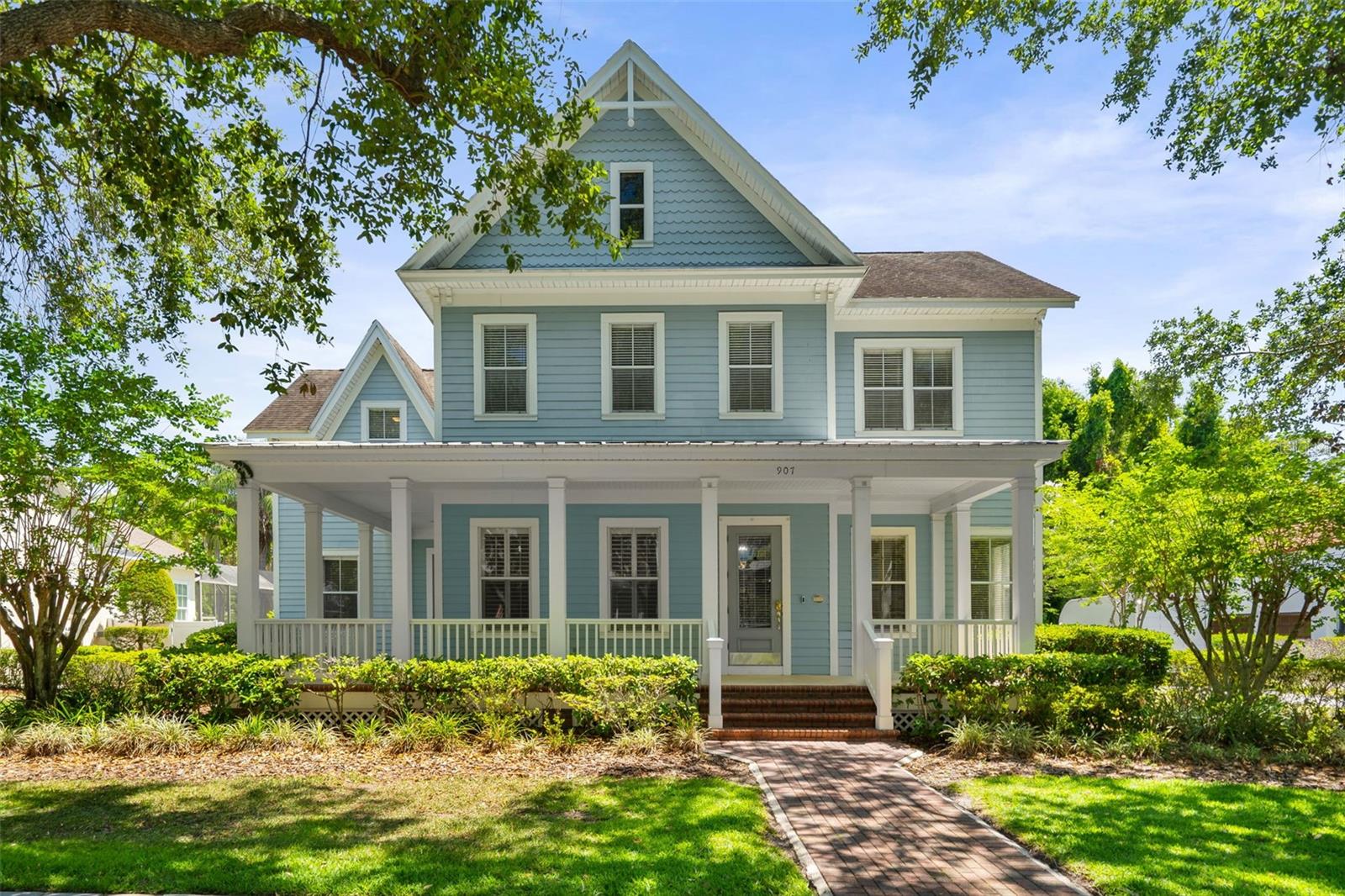 907 WESTPARK DR