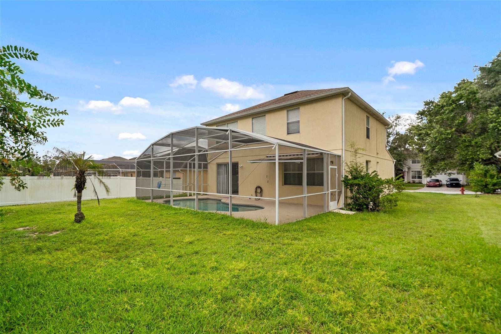 238 N HAMPTON DR