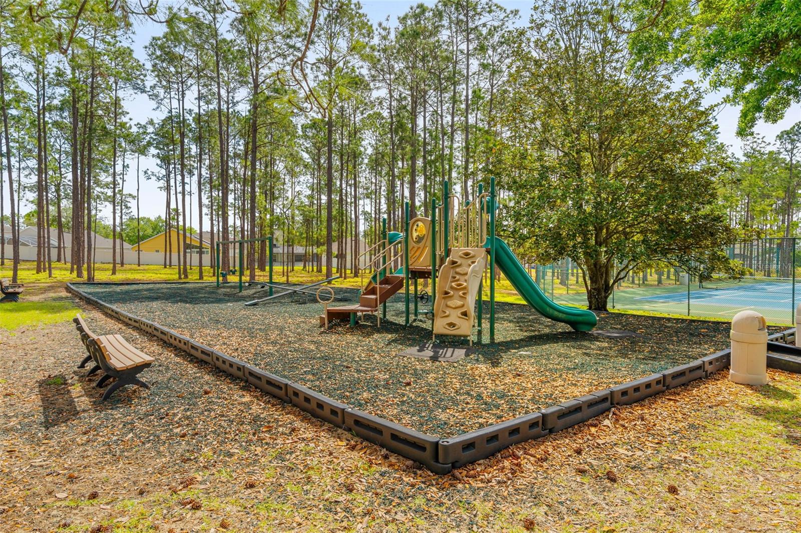 238 N HAMPTON DR