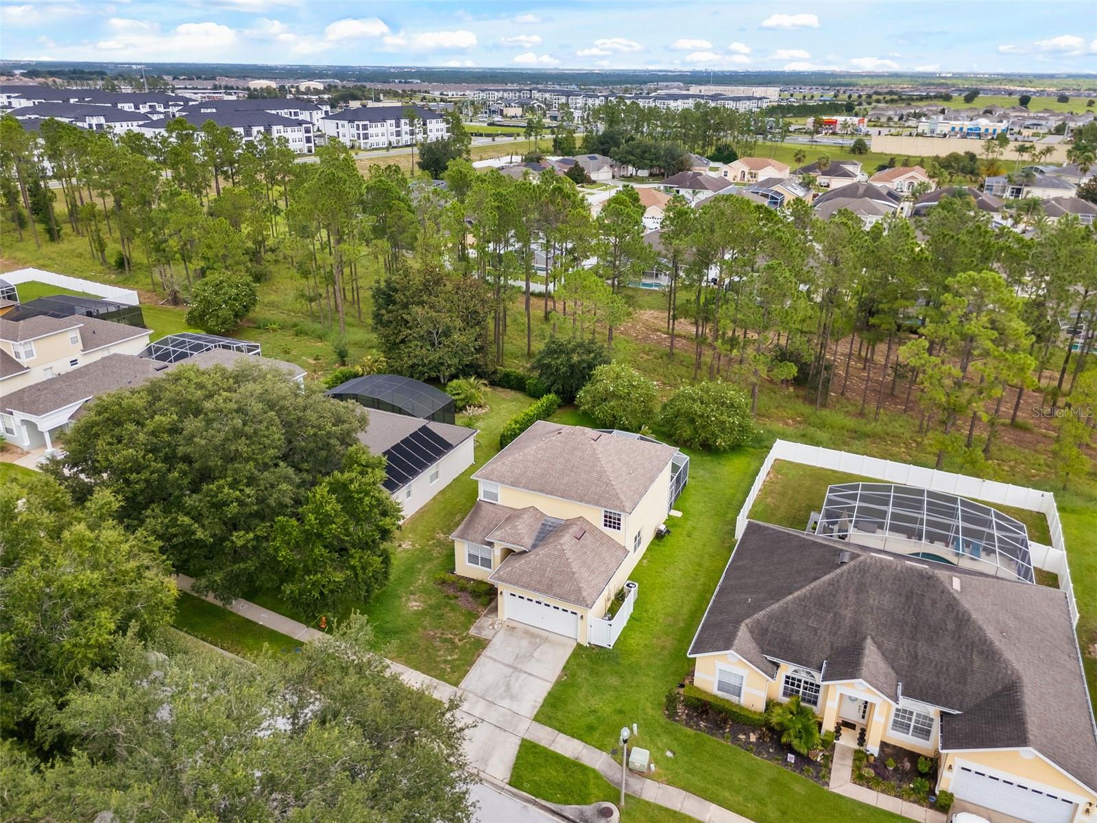 238 N HAMPTON DR