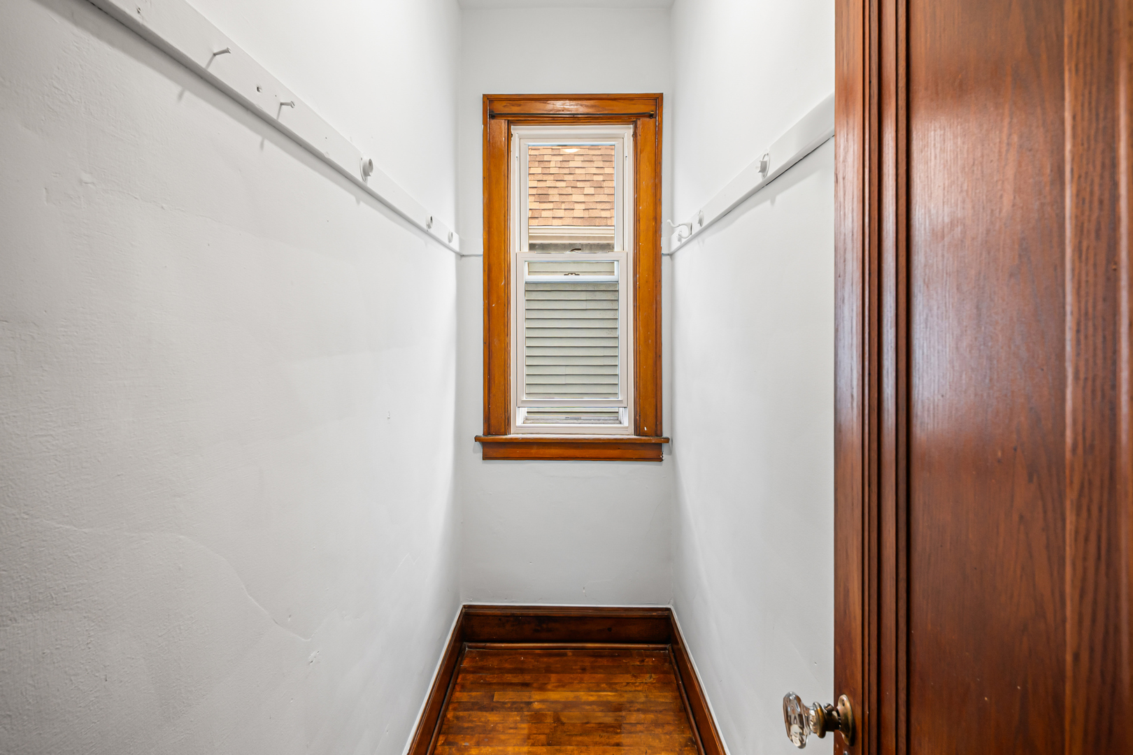 8638 S Escanaba Avenue