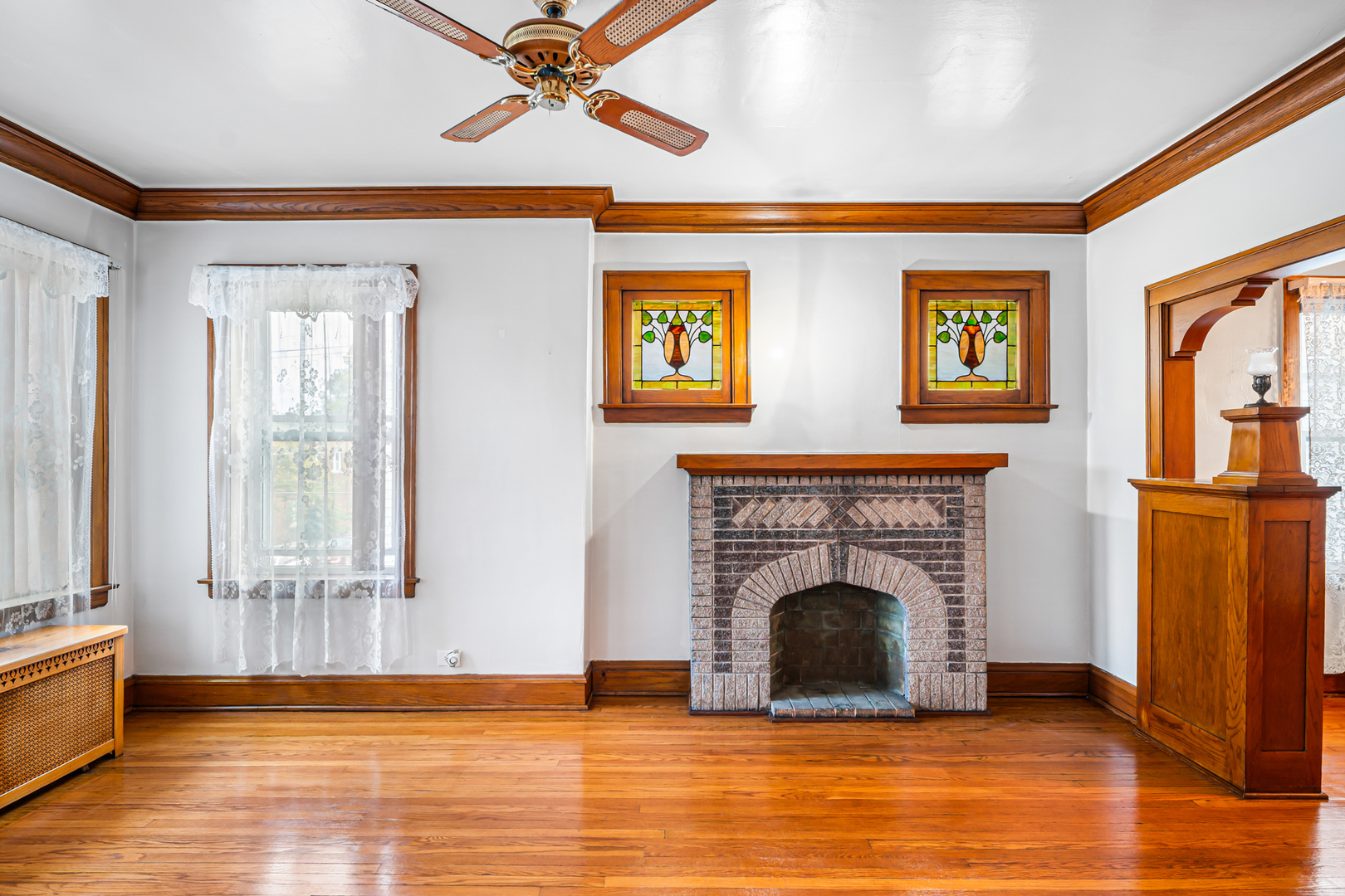 8638 S Escanaba Avenue