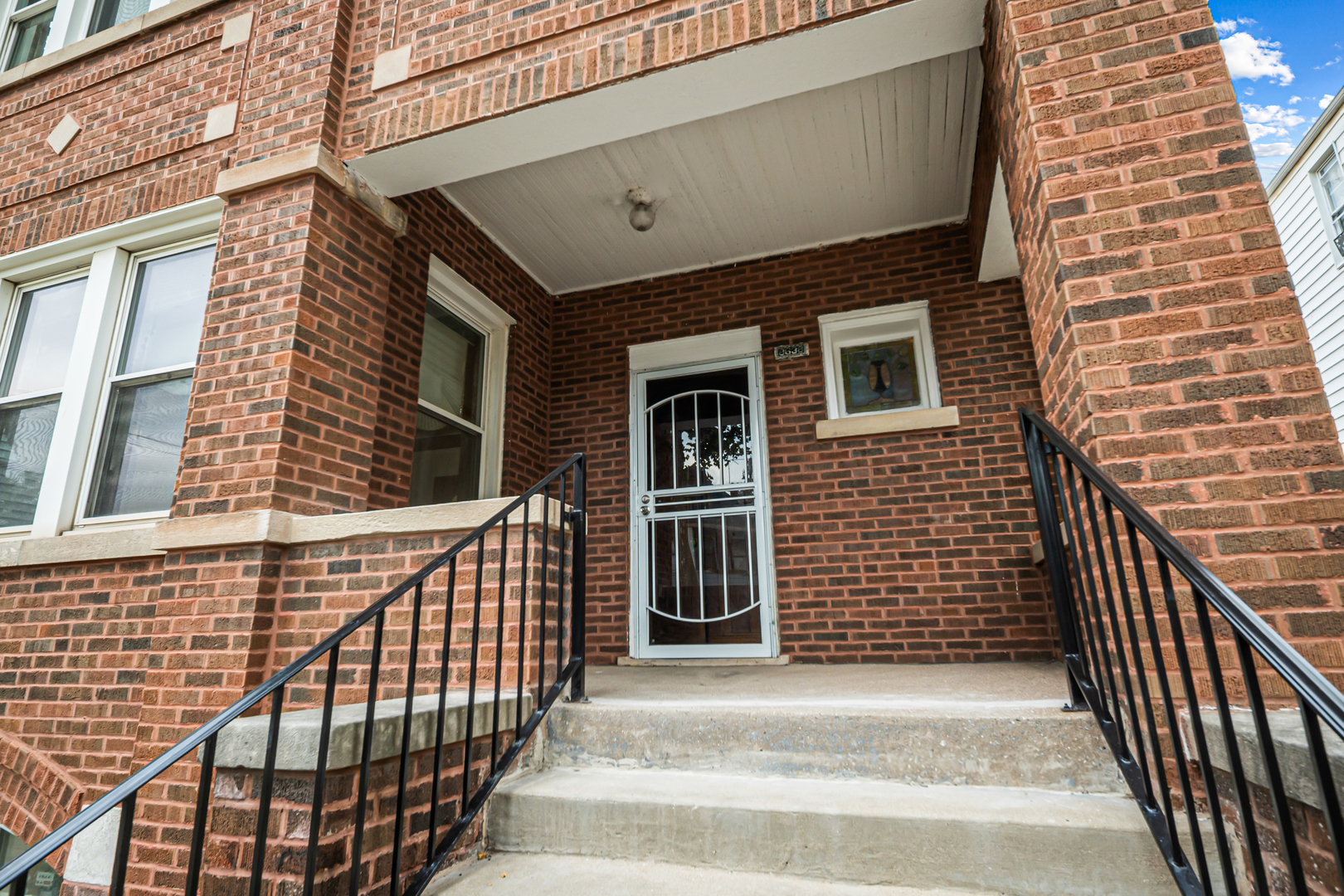 8638 S Escanaba Avenue