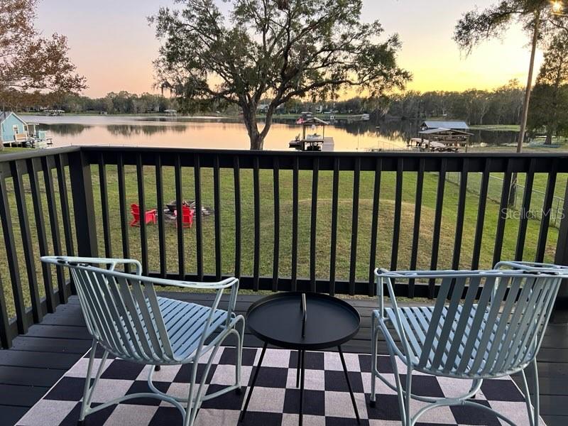 423 E COUNTY LINE RD