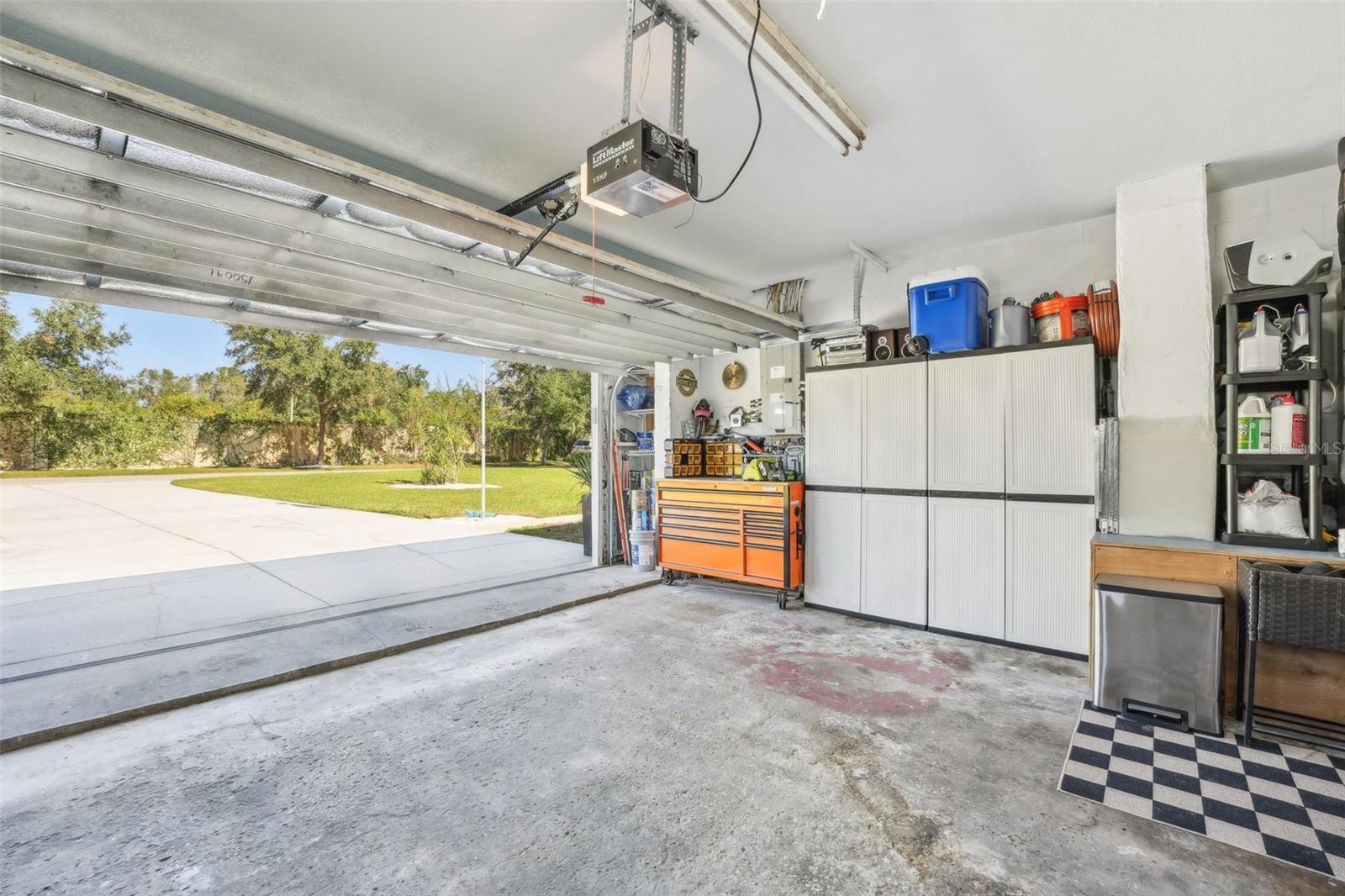 423 E COUNTY LINE RD