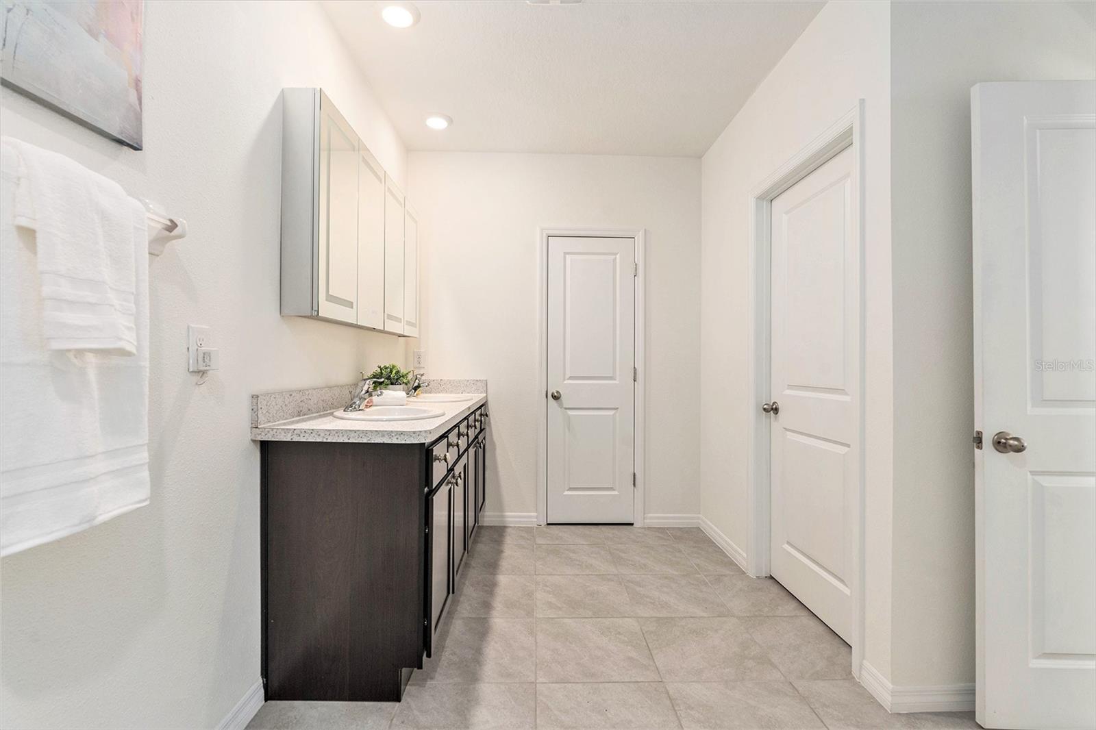 10506 PENNY GALE LOOP