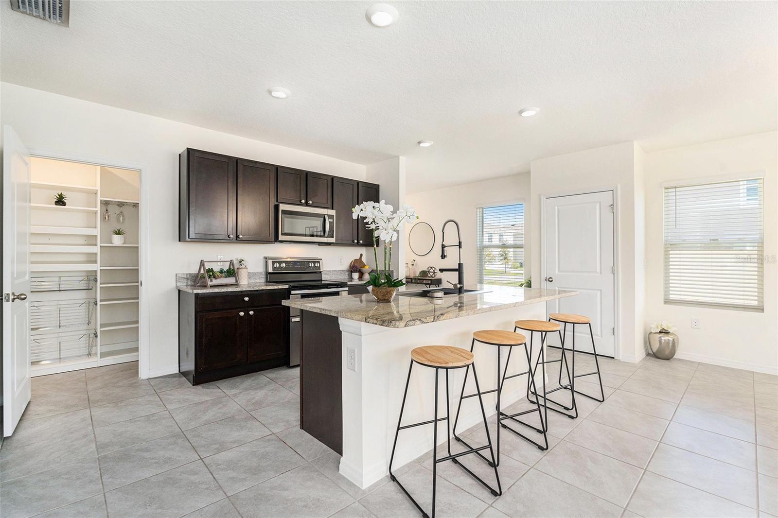 10506 PENNY GALE LOOP
