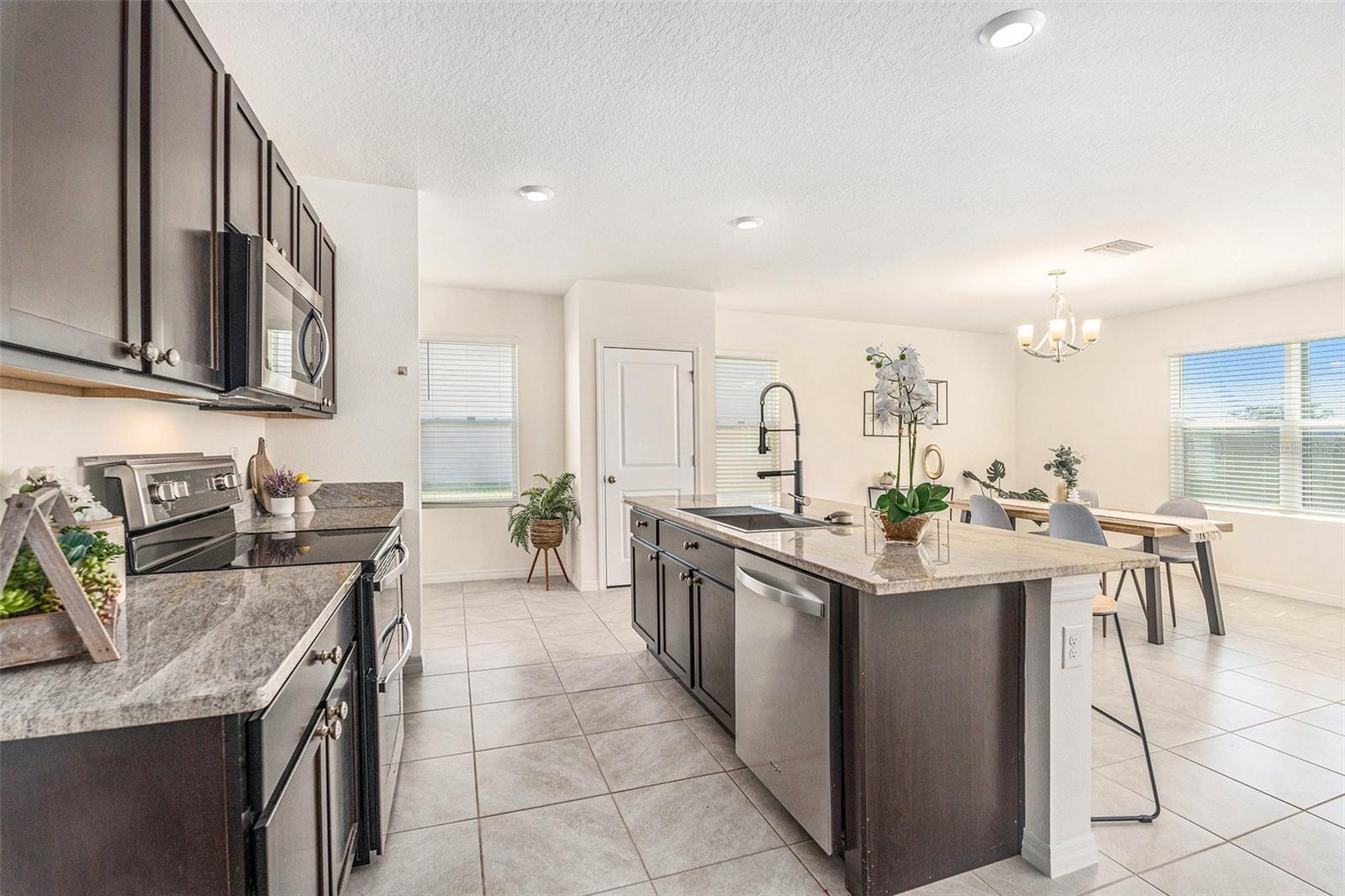 10506 PENNY GALE LOOP