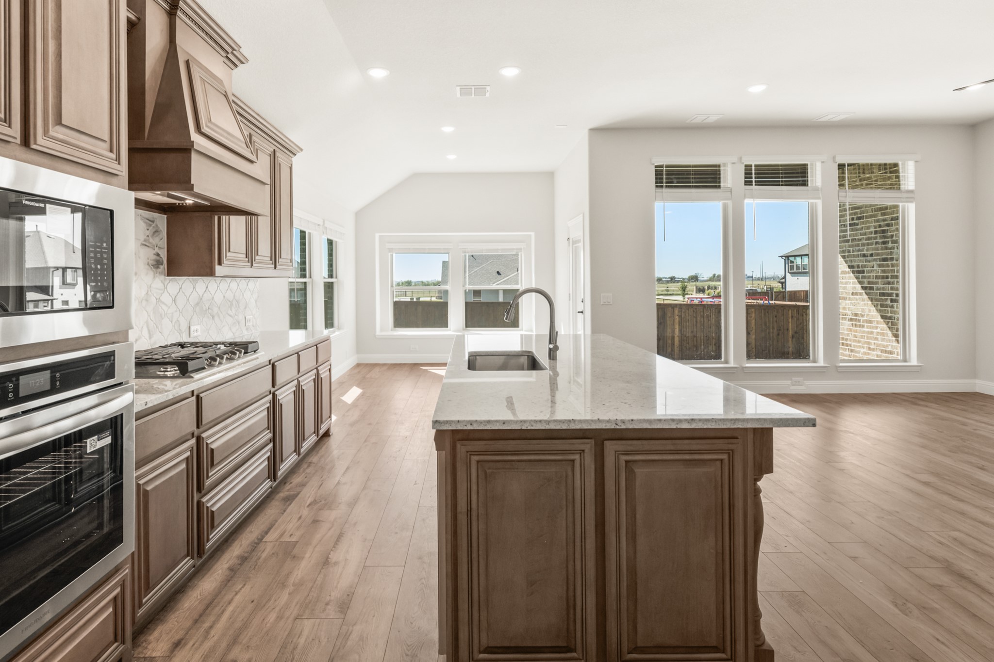 9517 Ocelot Court