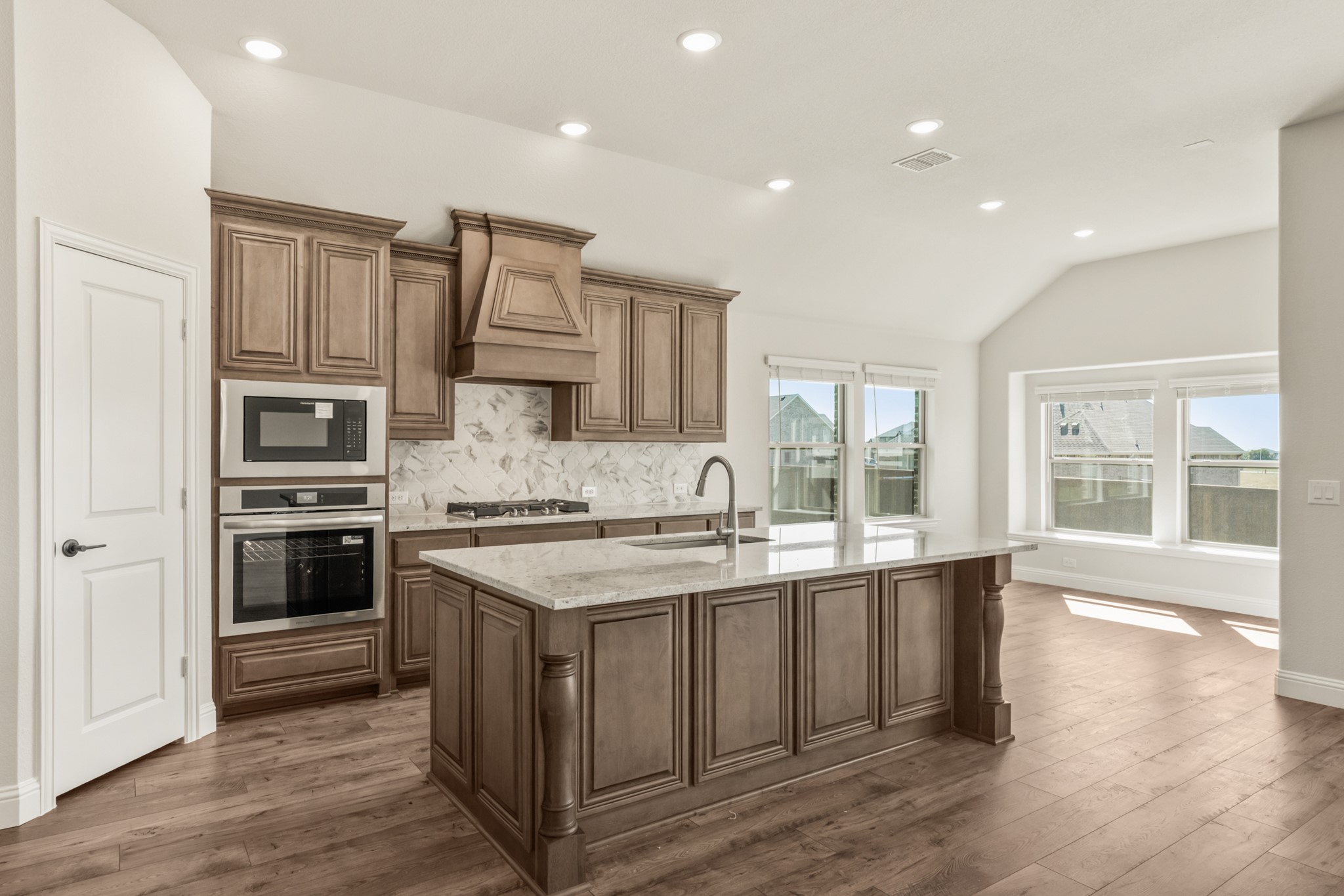 9517 Ocelot Court