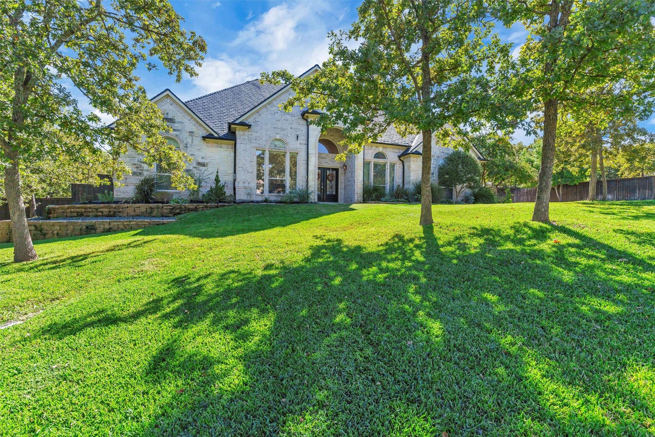3404 Oak Leaf Drive