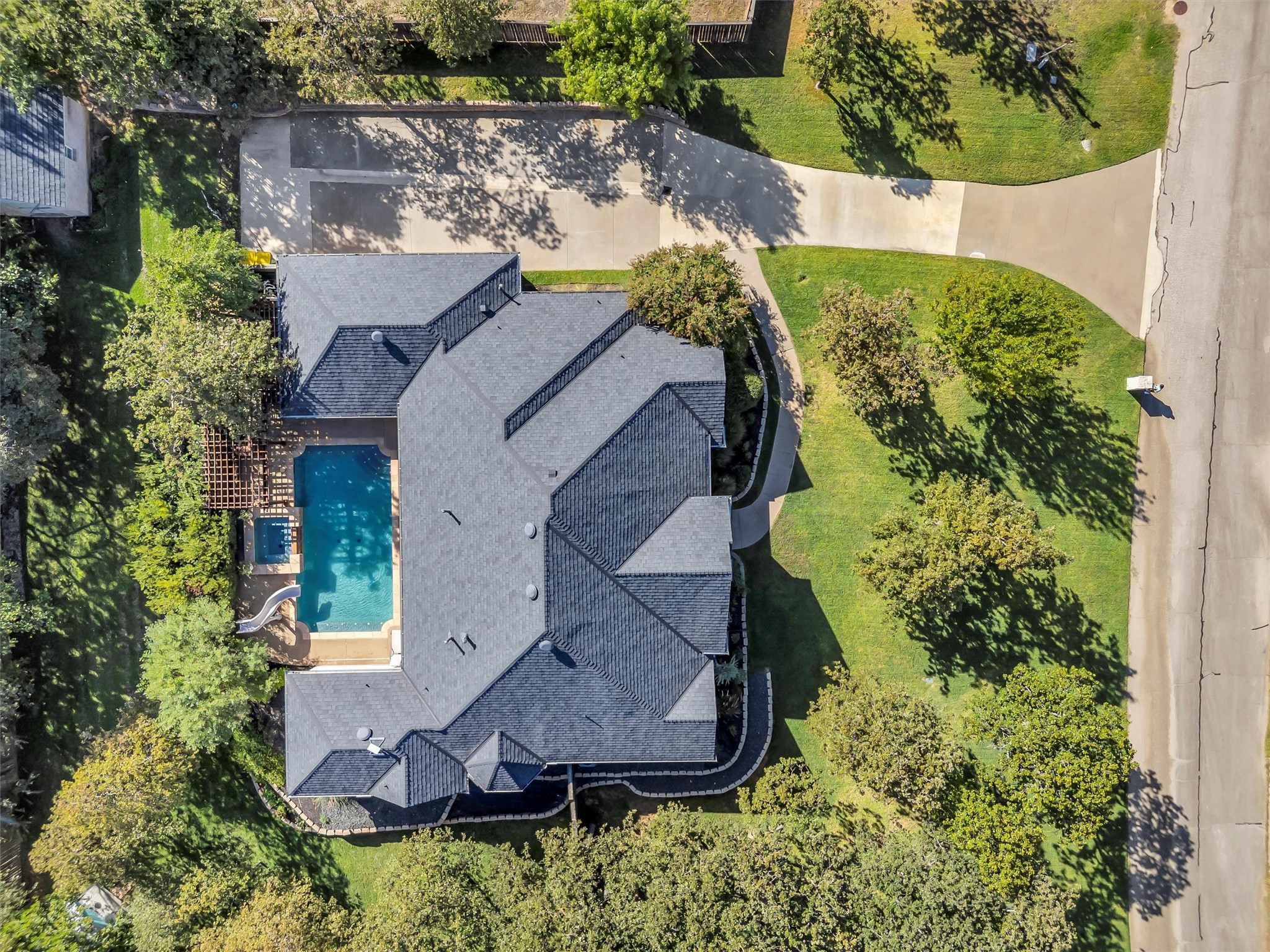 3404 Oak Leaf Drive