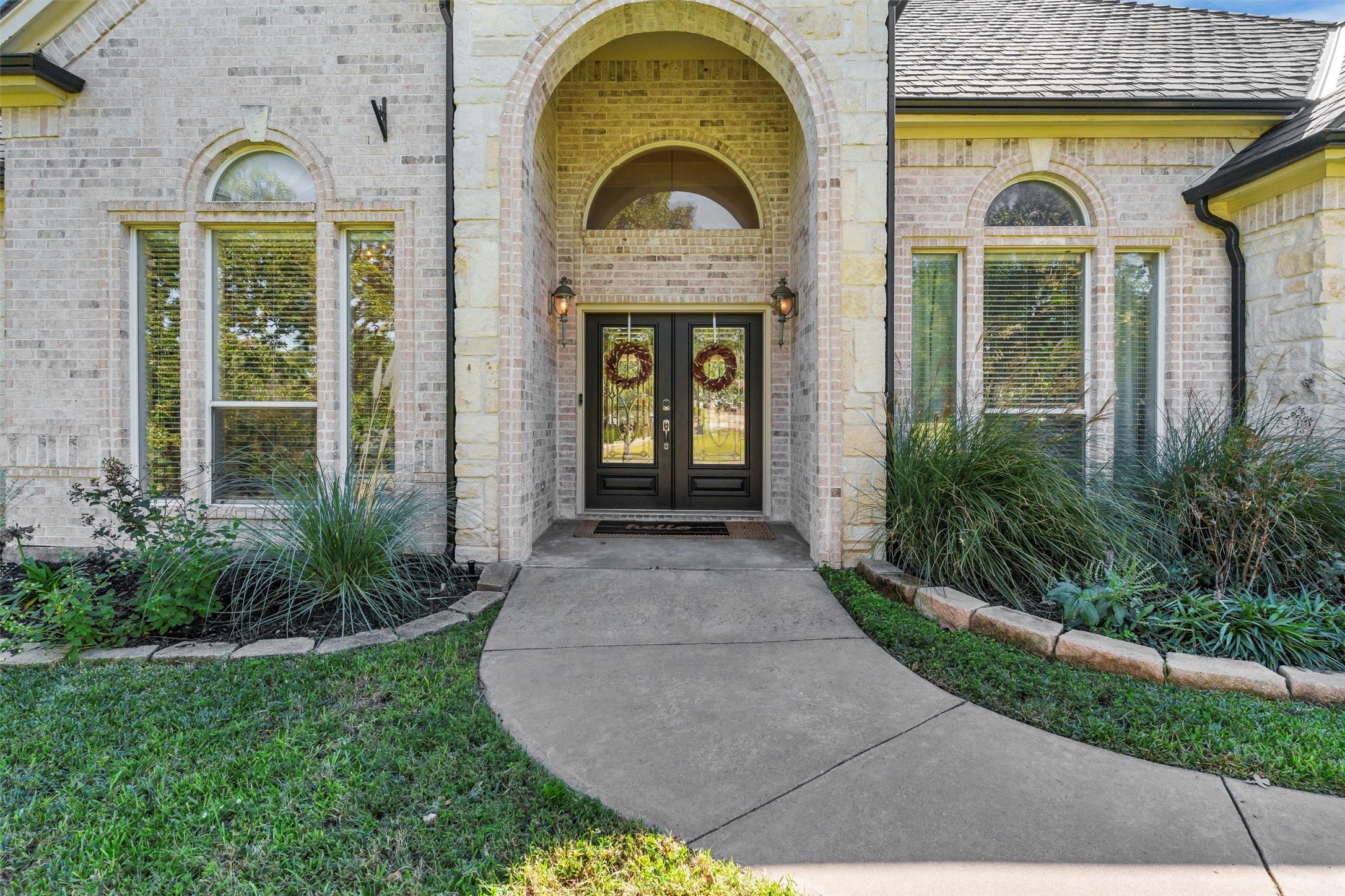 3404 Oak Leaf Drive
