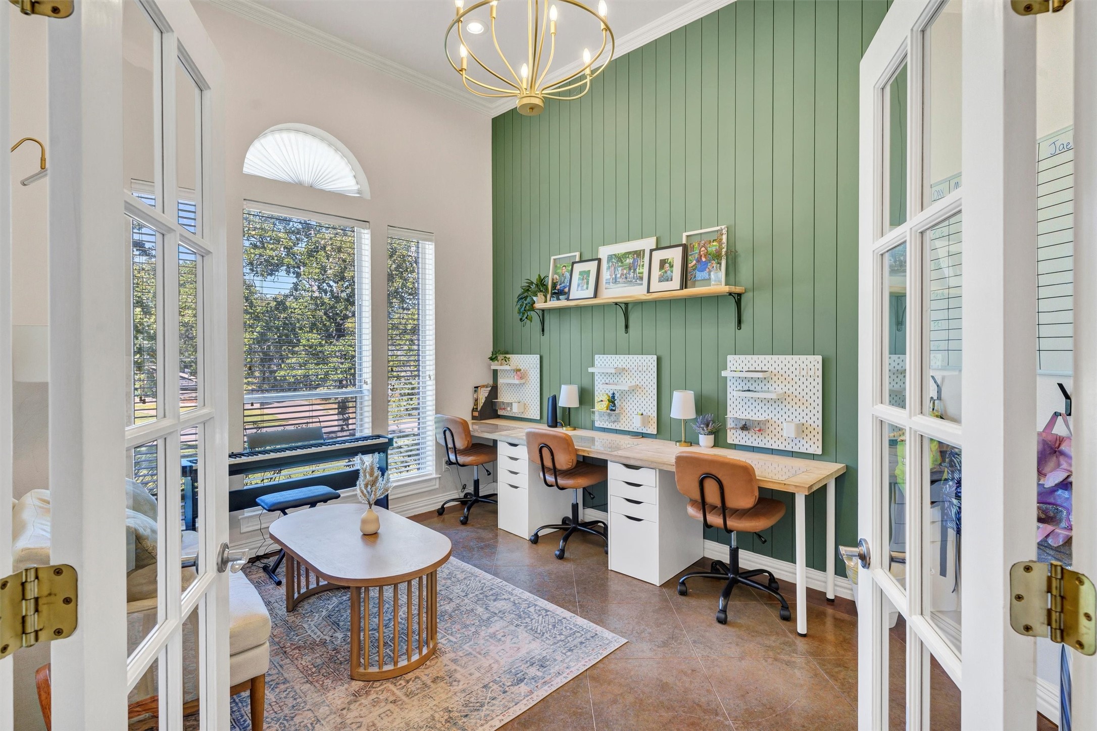 3404 Oak Leaf Drive