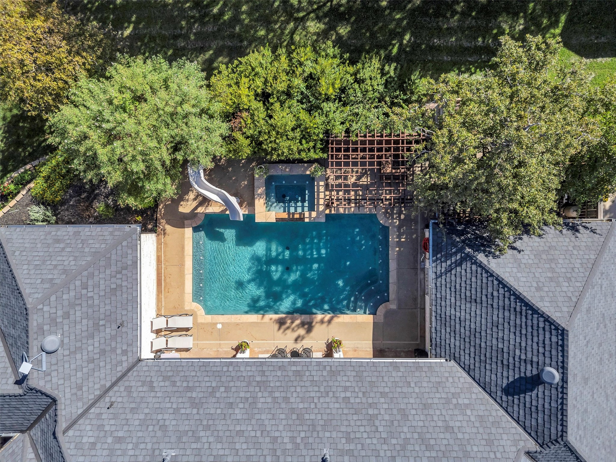 3404 Oak Leaf Drive