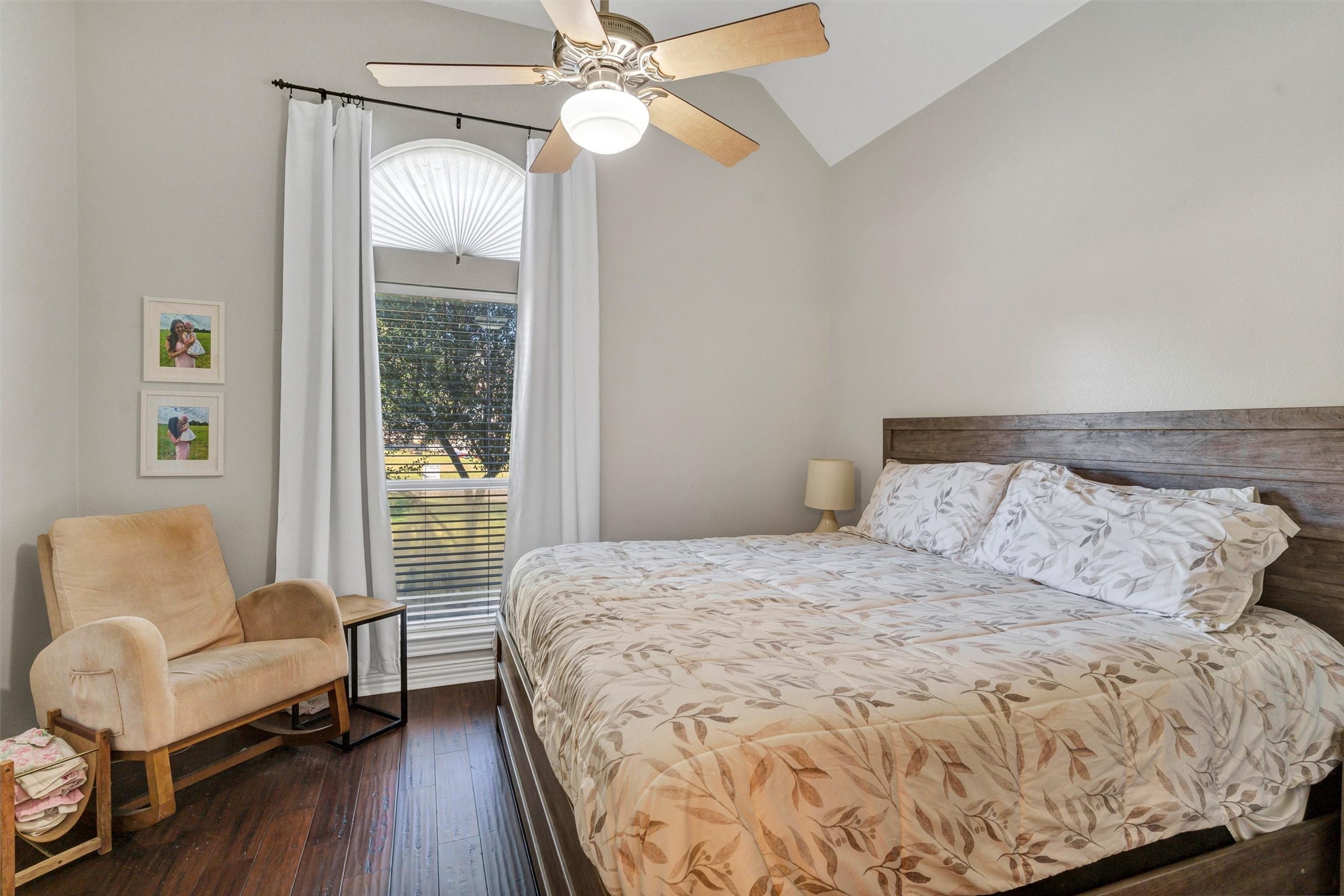 3404 Oak Leaf Drive