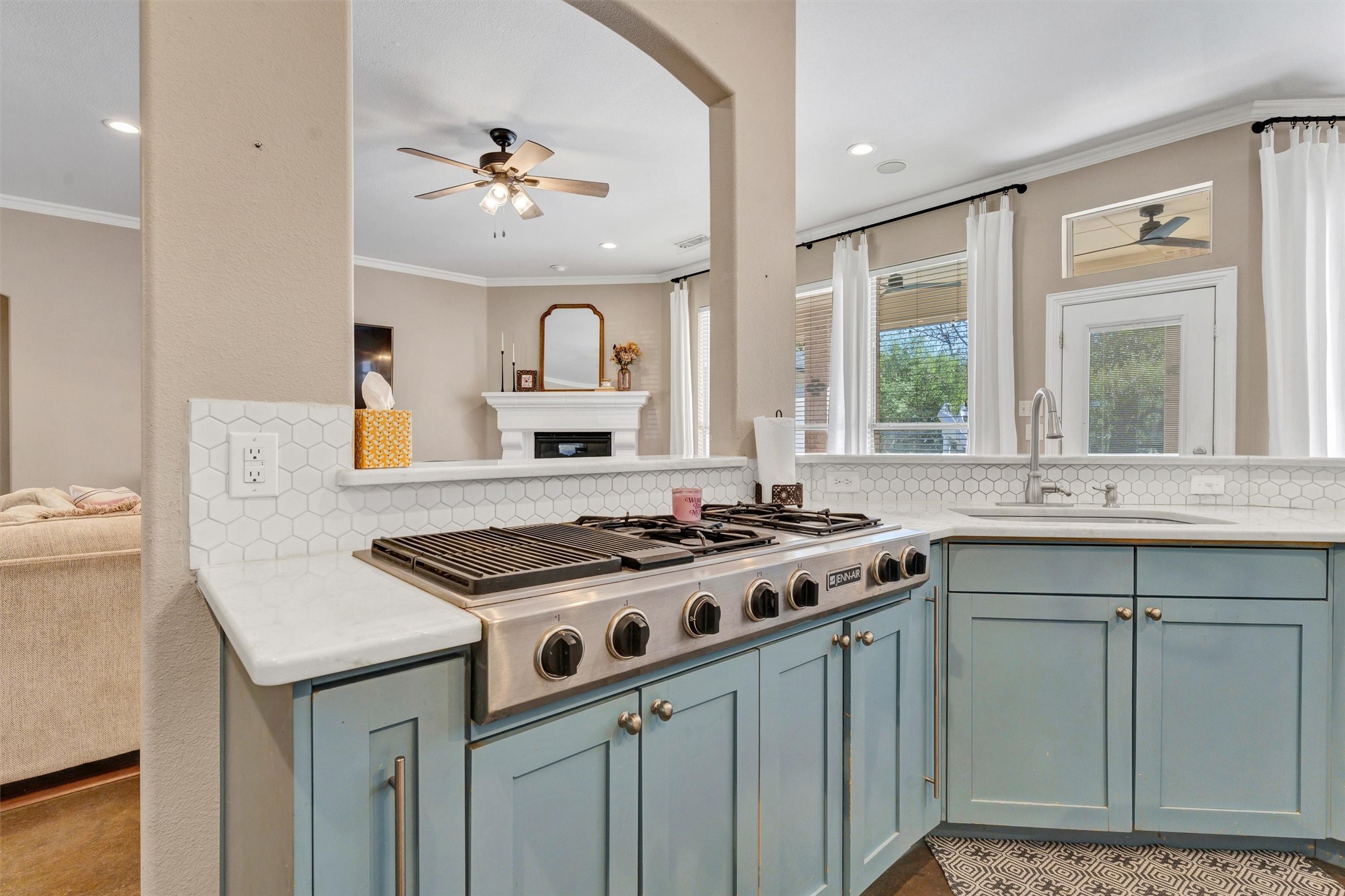 3404 Oak Leaf Drive