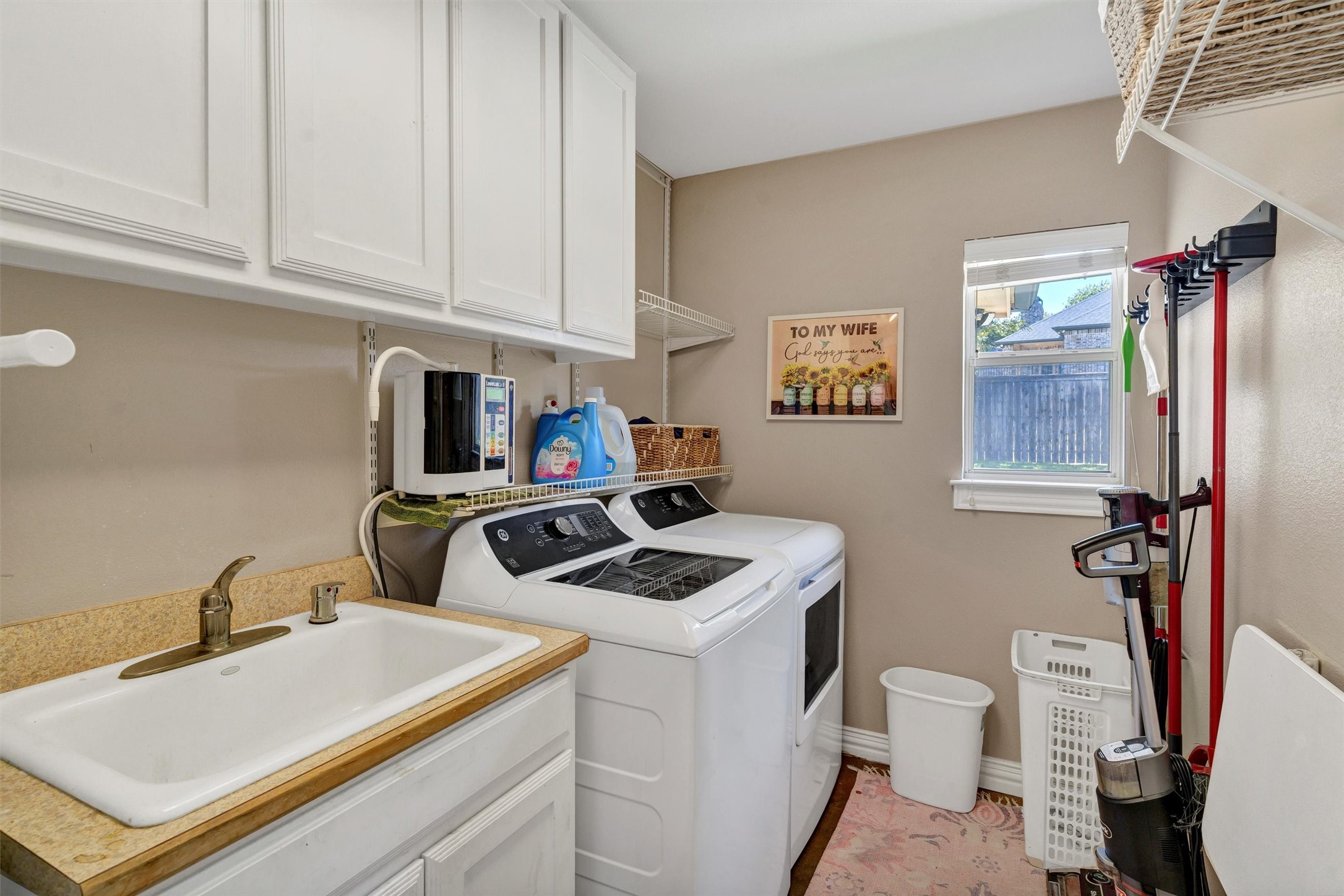 3404 Oak Leaf Drive