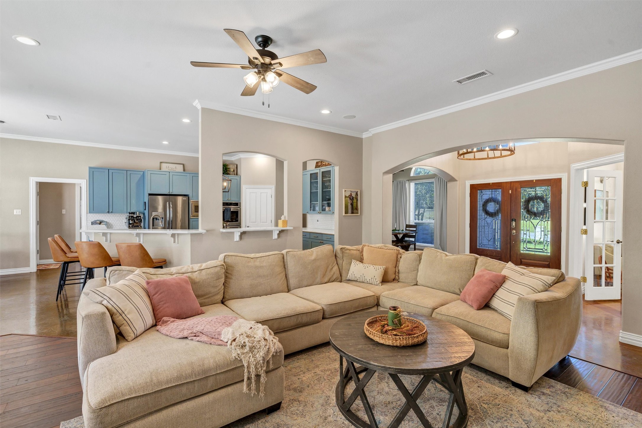 3404 Oak Leaf Drive