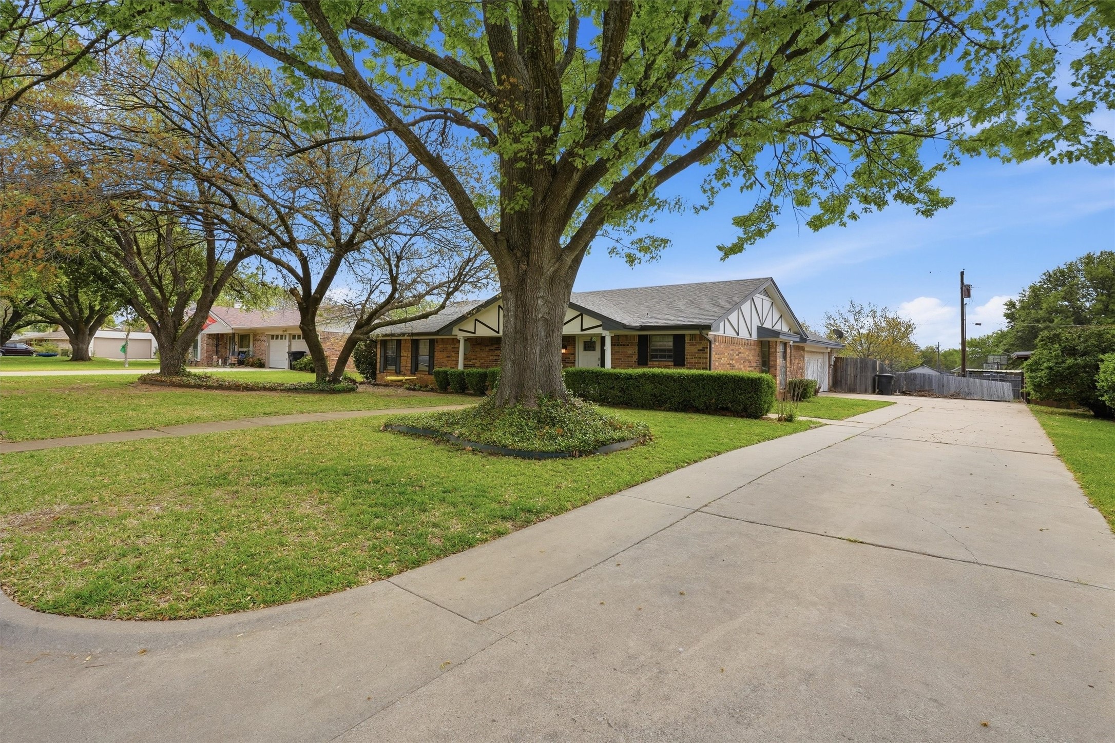 1325 Hemphill Drive