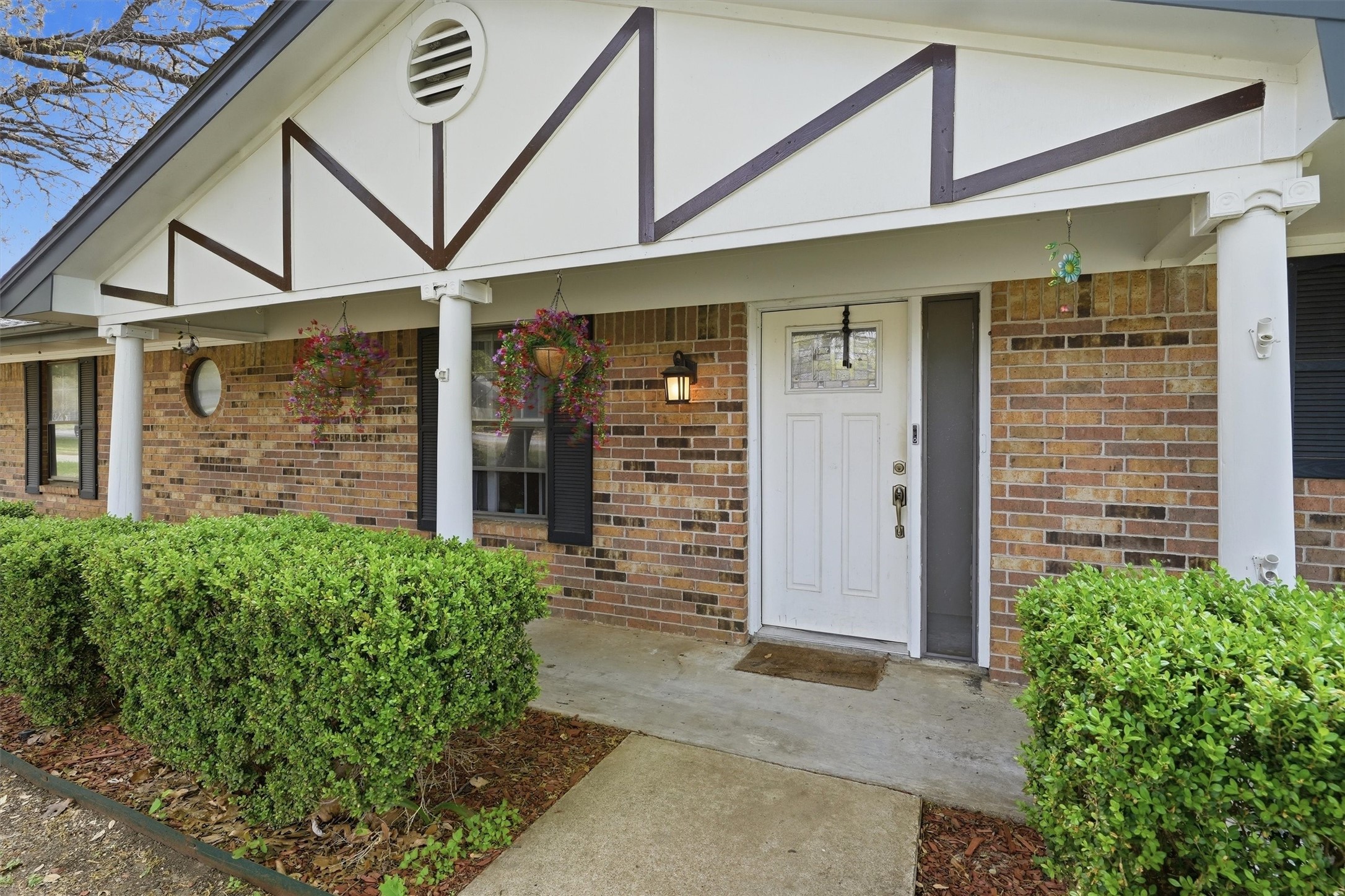 1325 Hemphill Drive