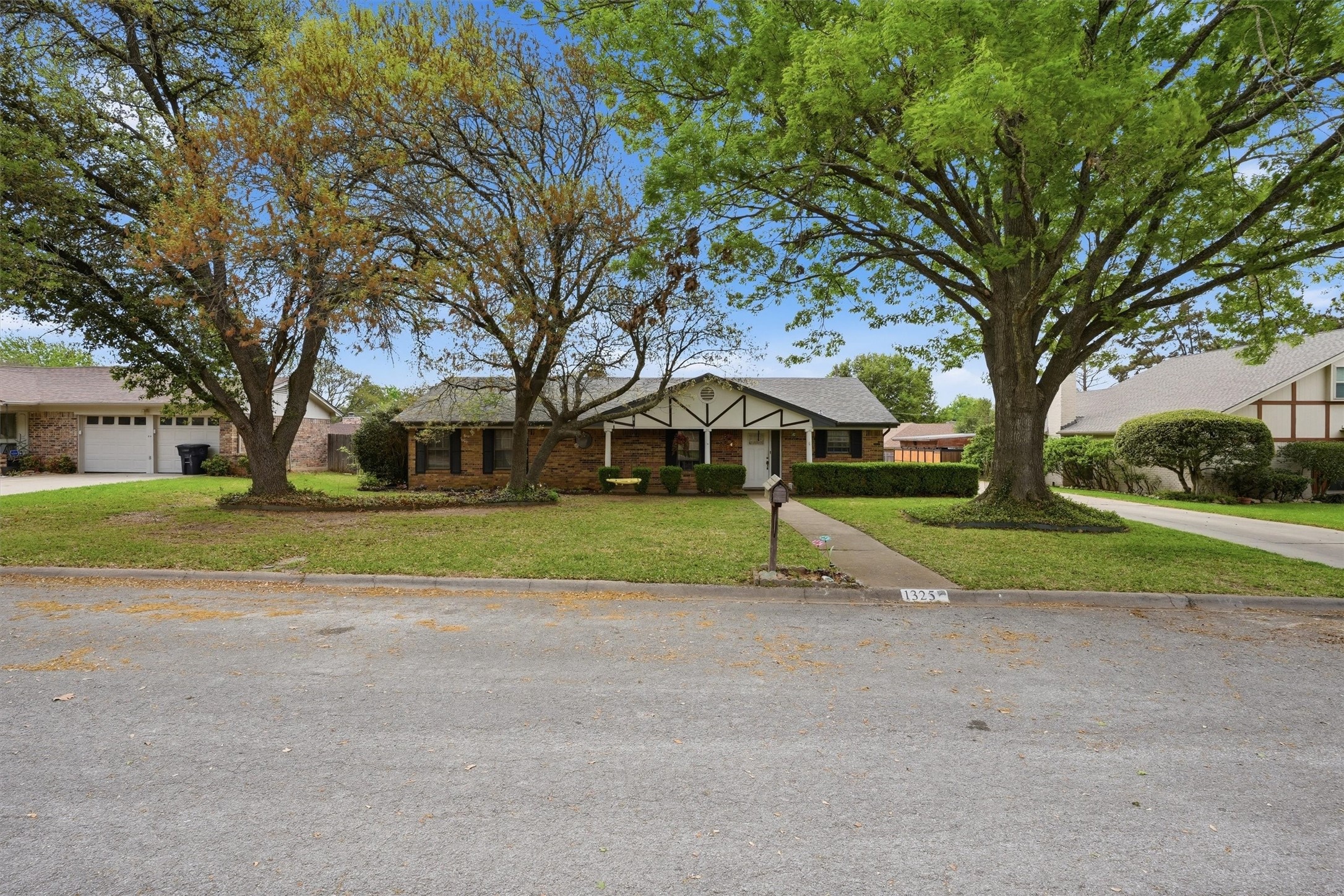 1325 Hemphill Drive