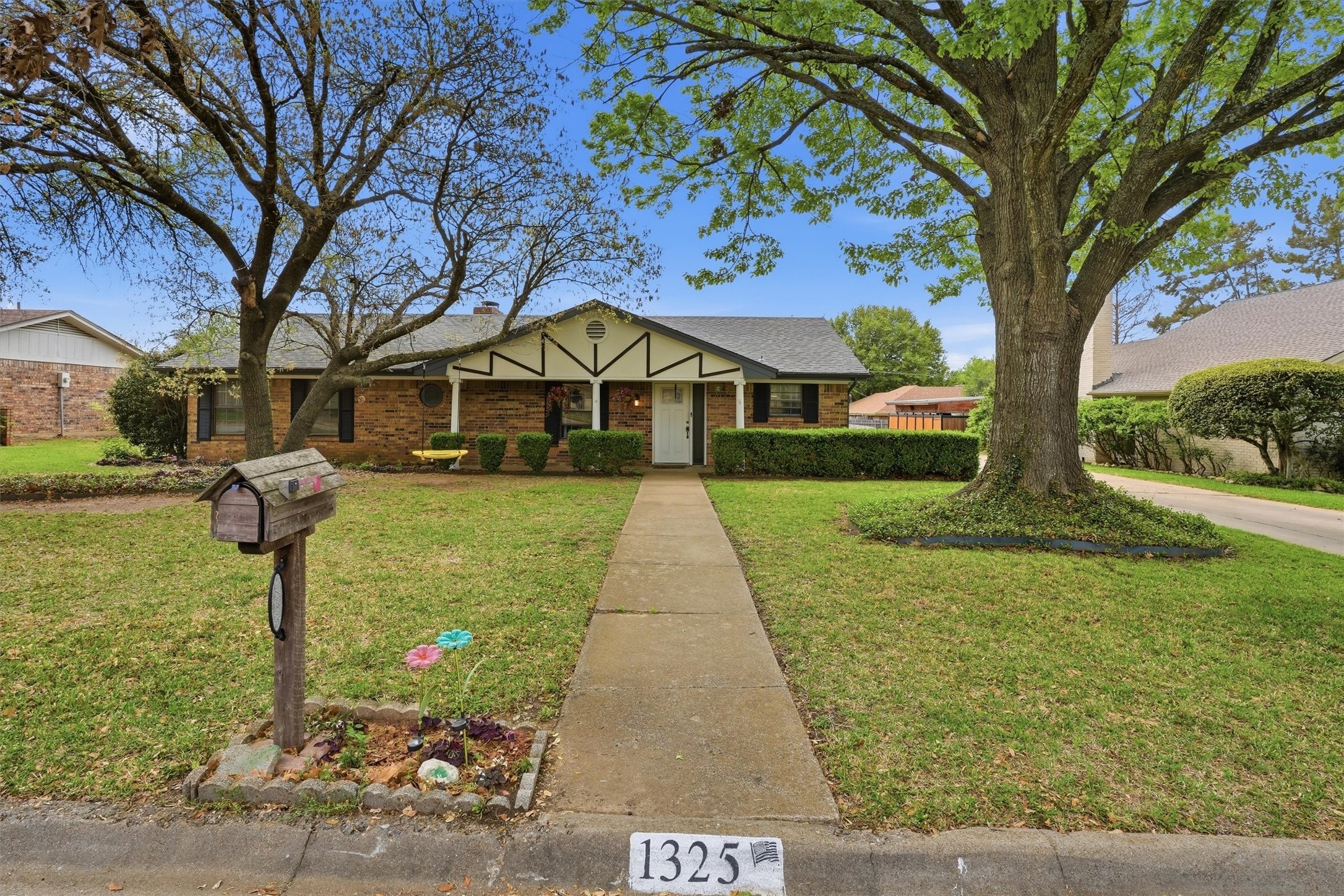 1325 Hemphill Drive