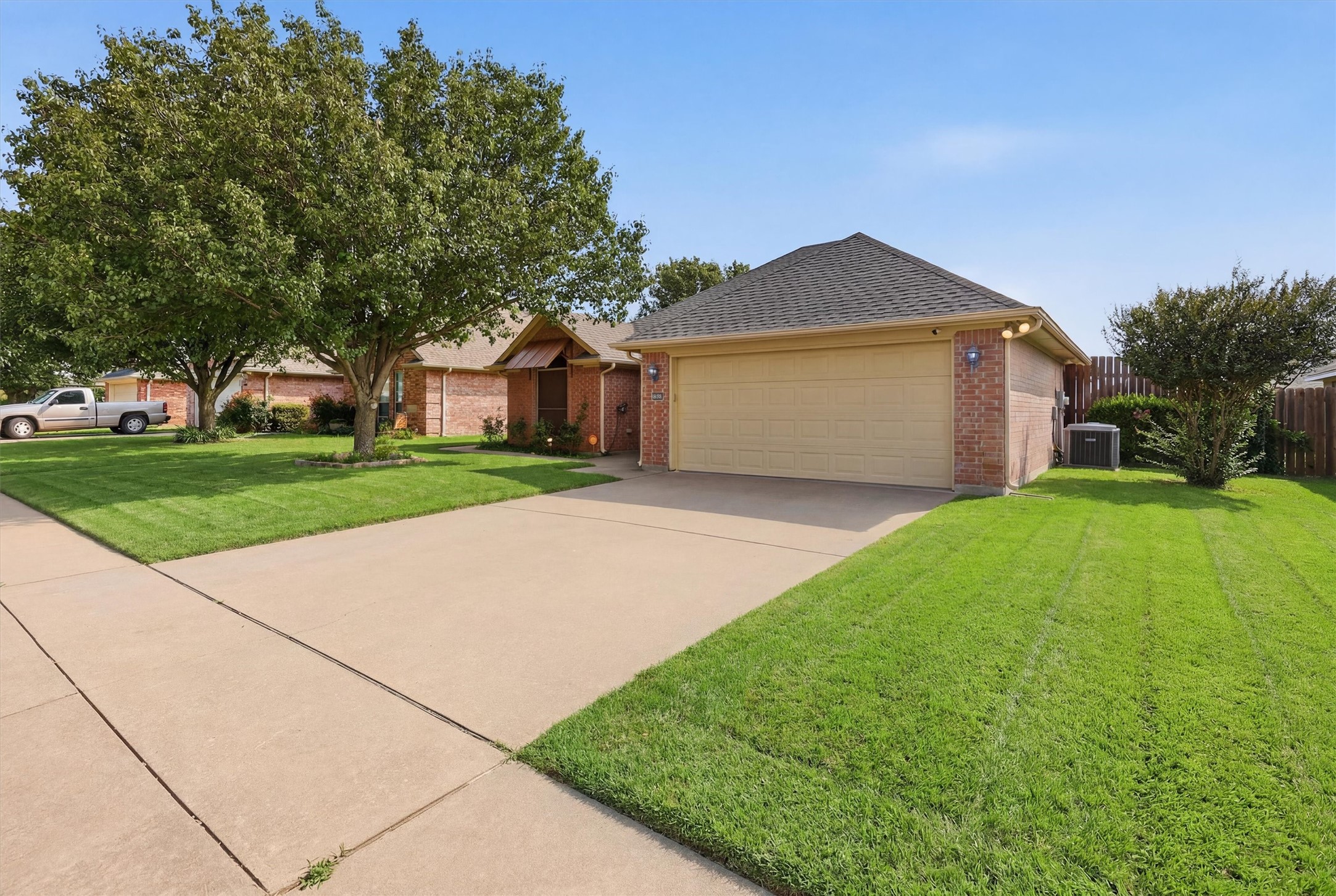 708 Hillcrest Drive