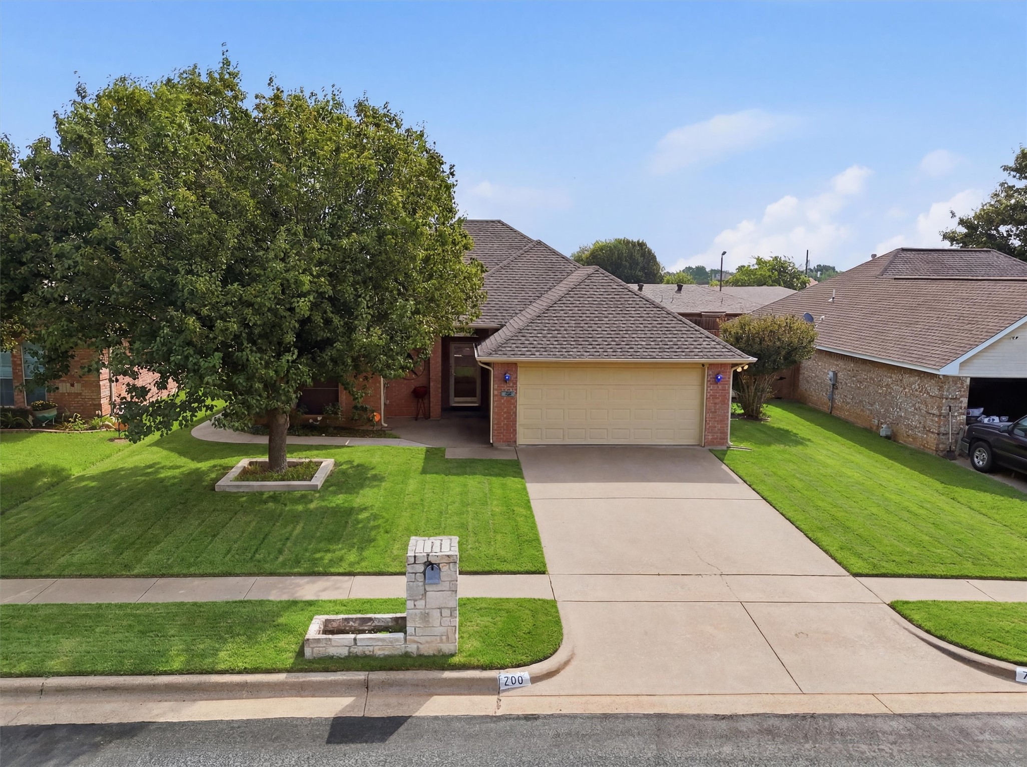 708 Hillcrest Drive