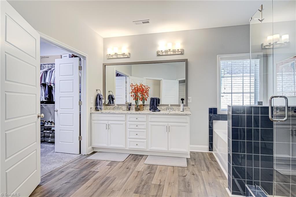 3760 Echo Forest Trail