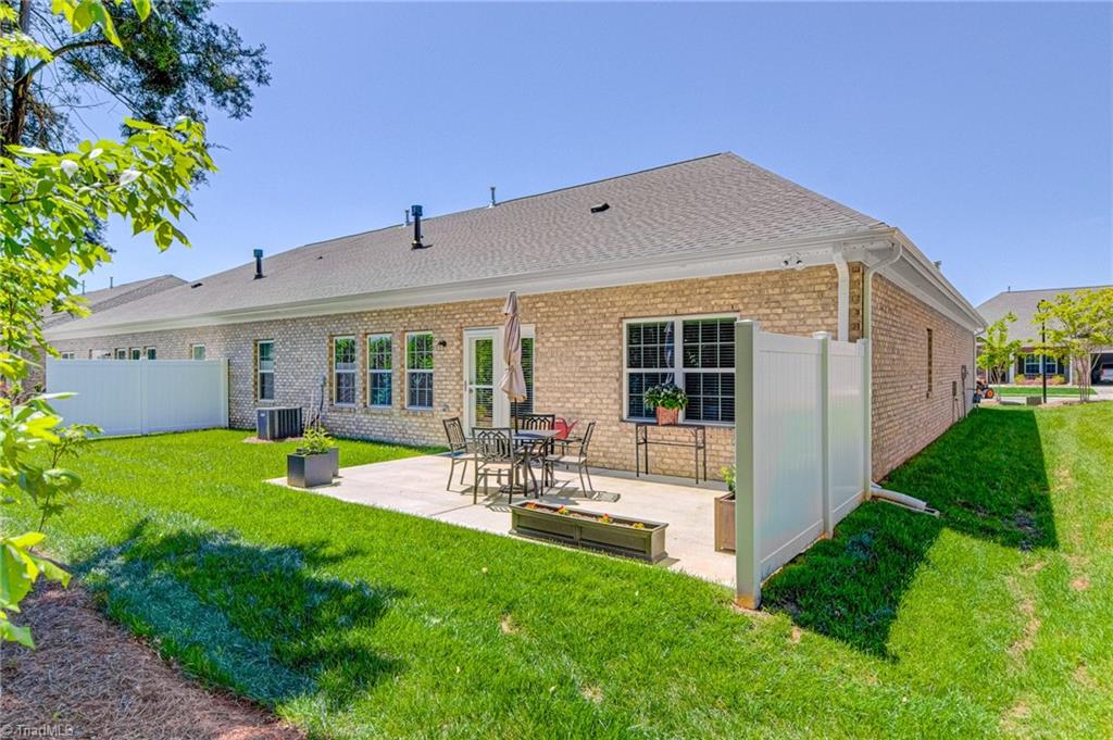 3760 Echo Forest Trail