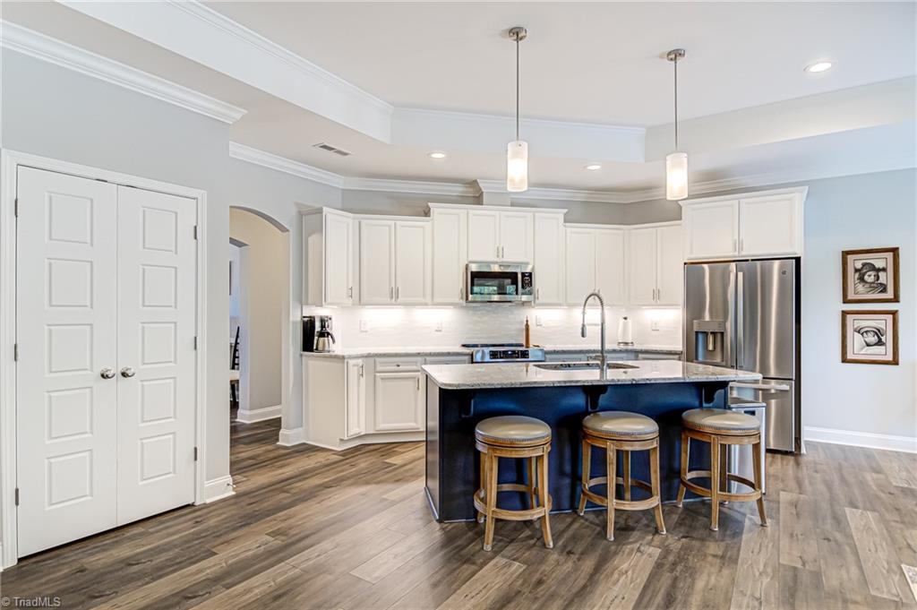 3760 Echo Forest Trail