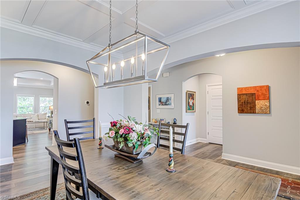 3760 Echo Forest Trail