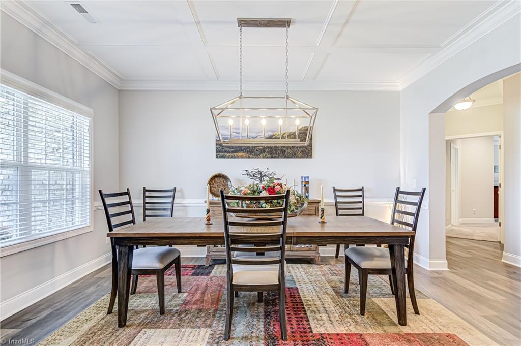 3760 Echo Forest Trail