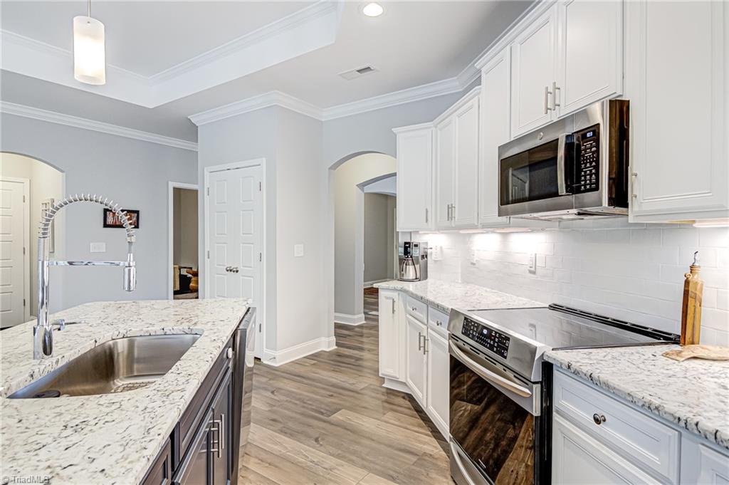 3760 Echo Forest Trail