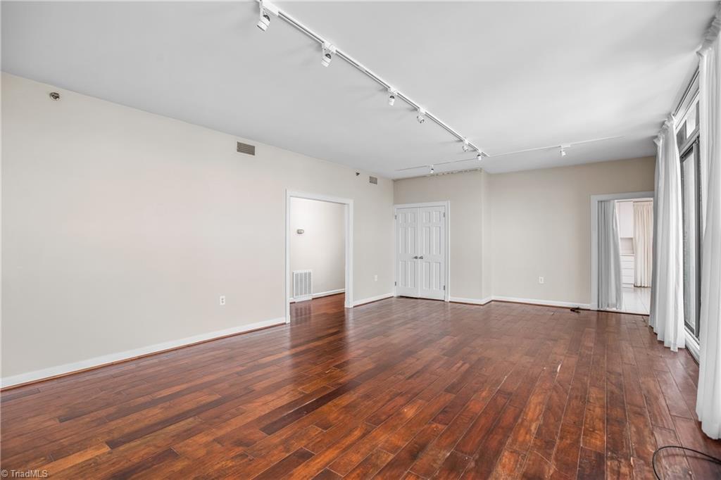 317 High Avenue # 14B