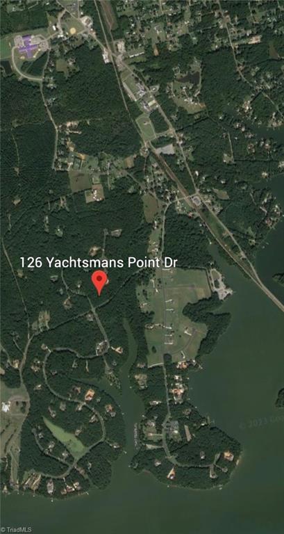 126 Yachtsmans Point Drive