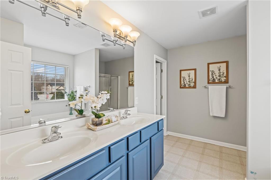 5200 Lager Court, McLeansville