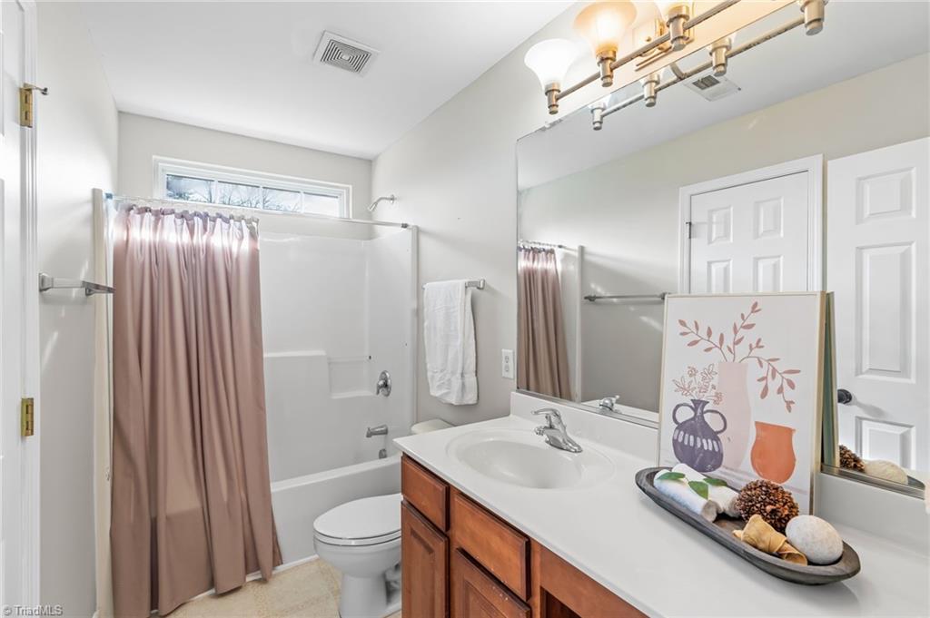 5200 Lager Court, McLeansville